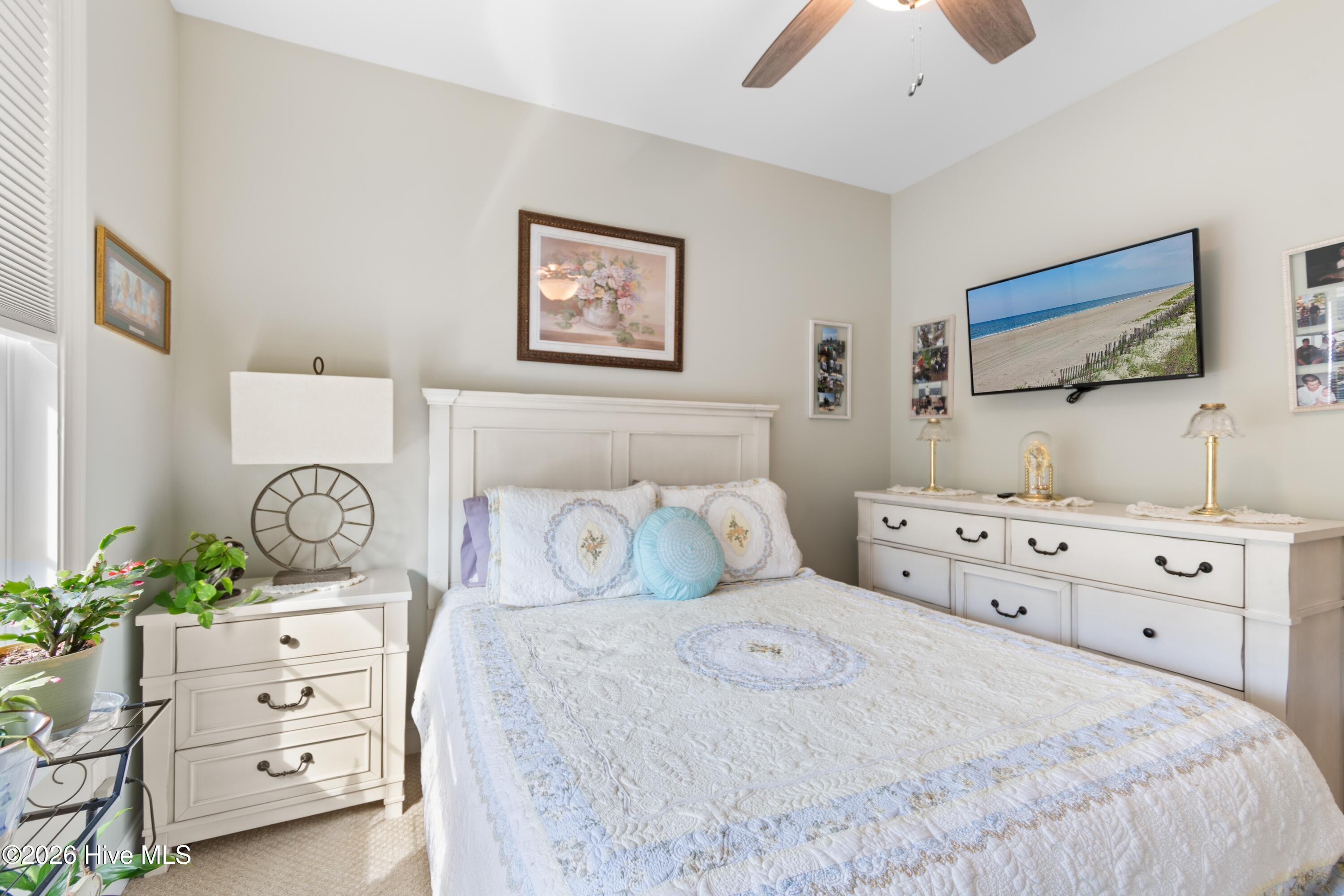 100548806 | Photo 36