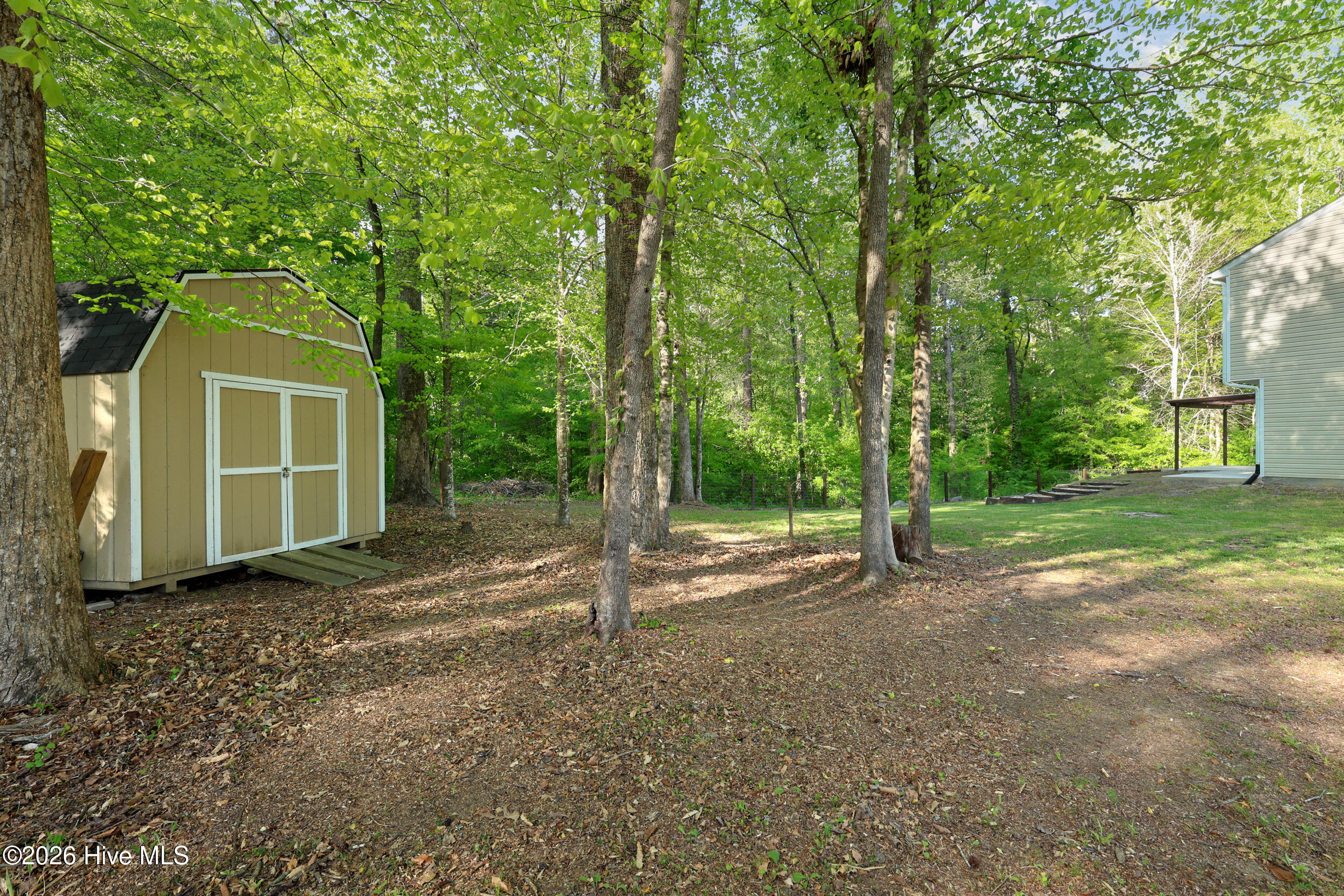 100567487 | Photo 33