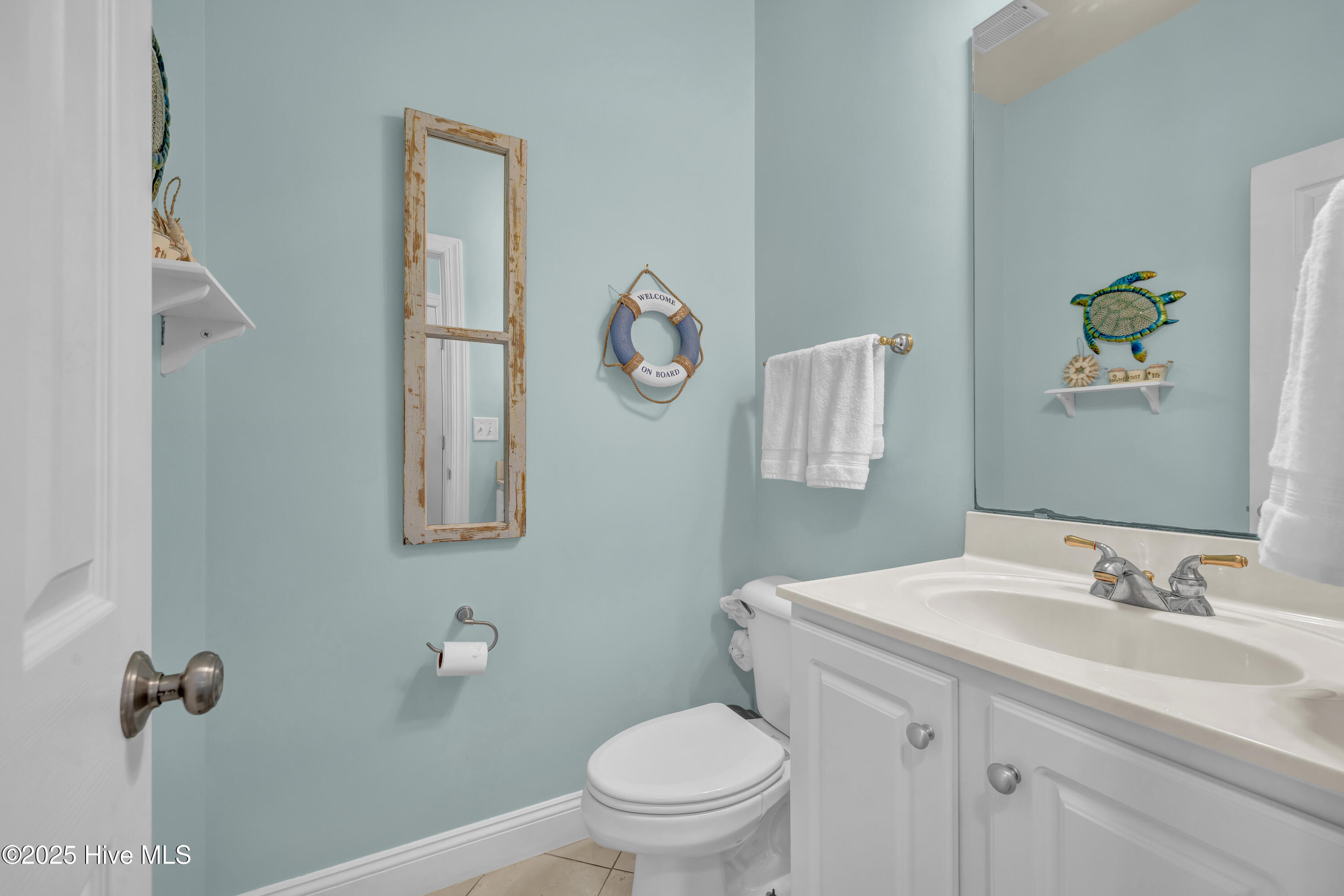 100533968 | Photo 13