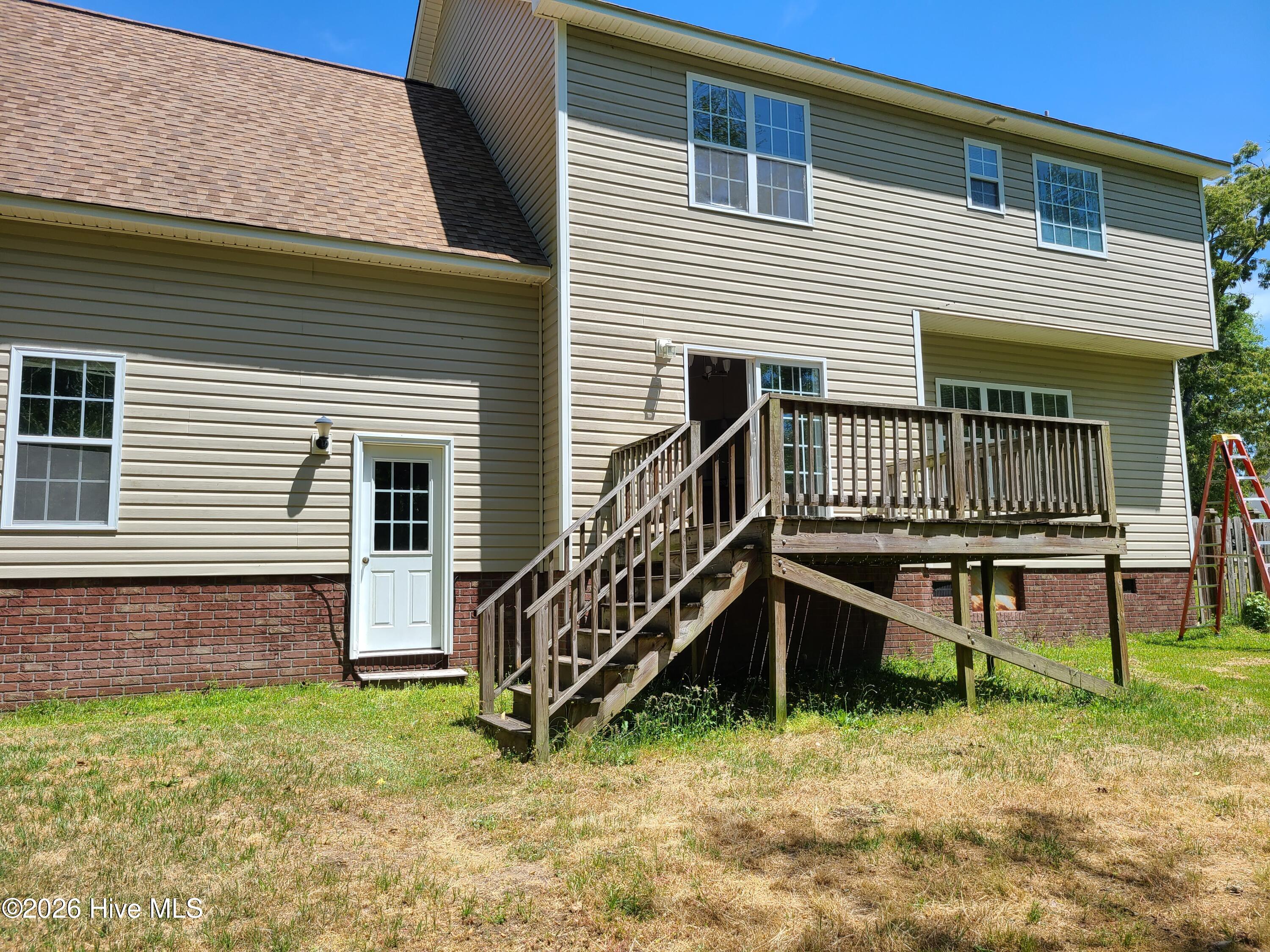 100548232 | Photo 23