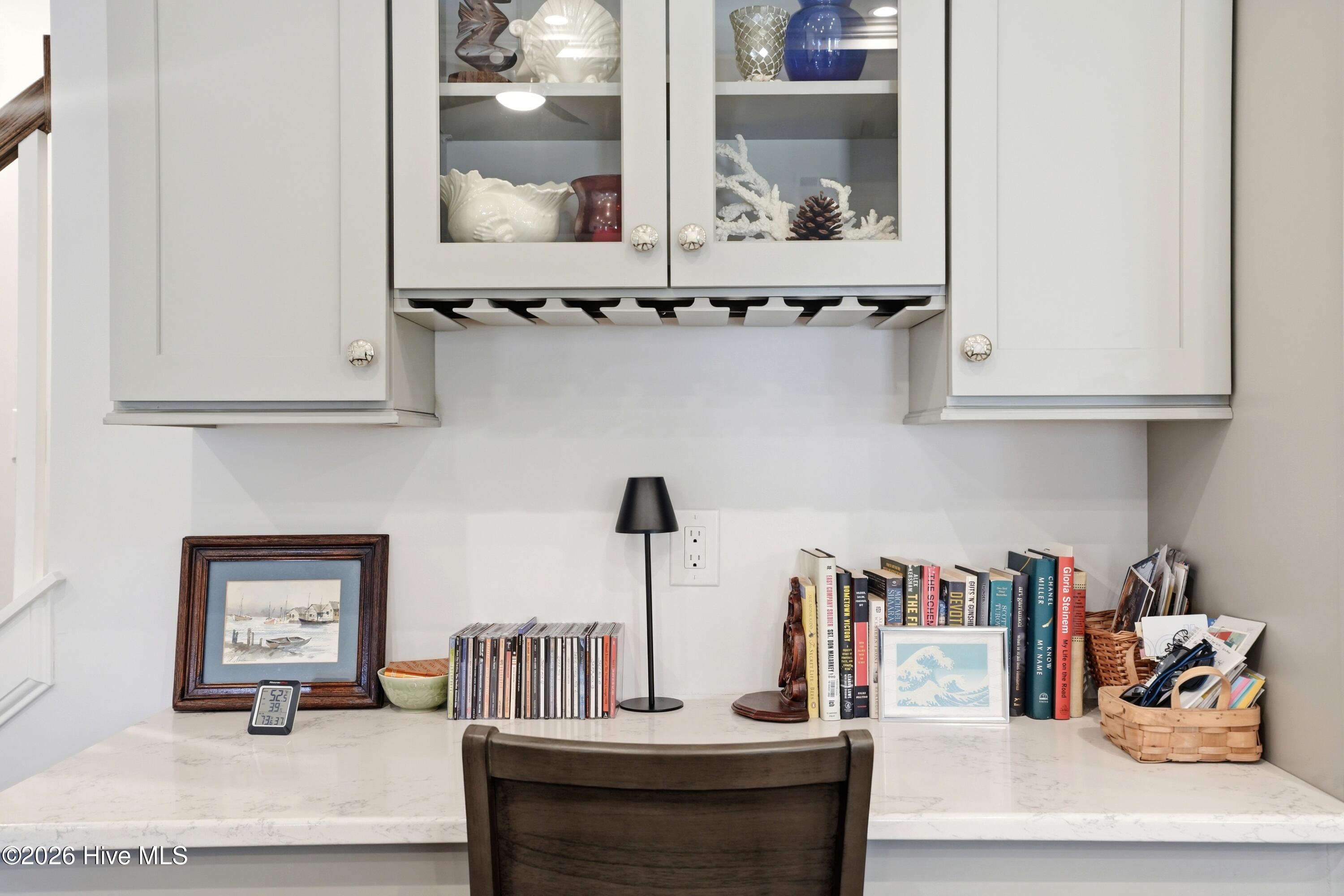 100561923 | Photo 30