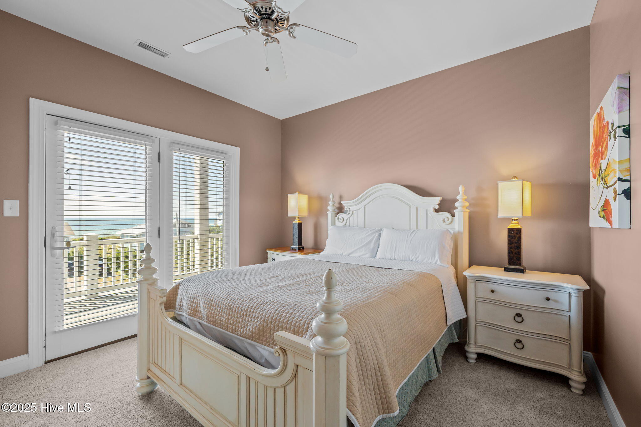 100531383 | Photo 36