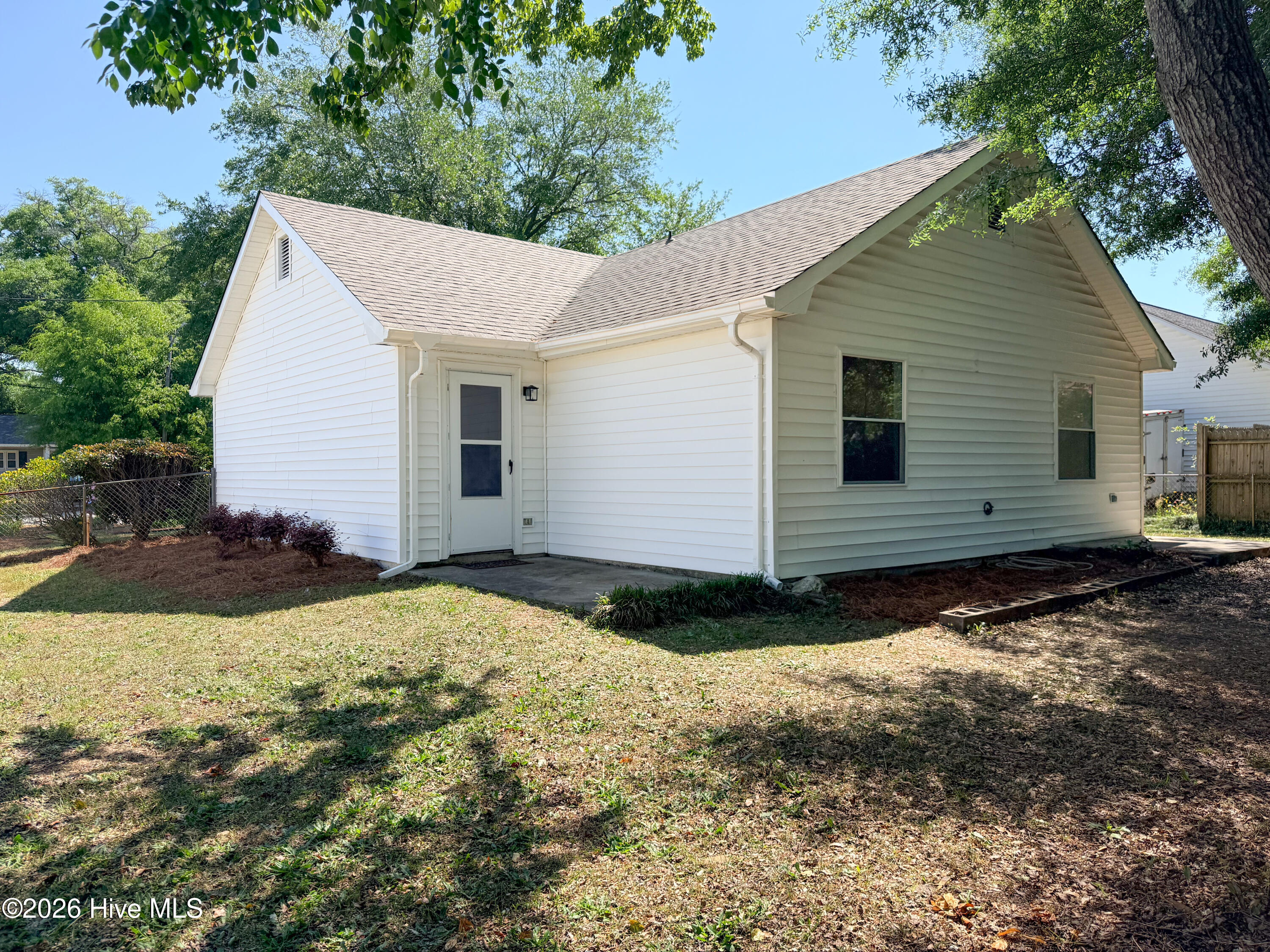 100568255 | Photo 68