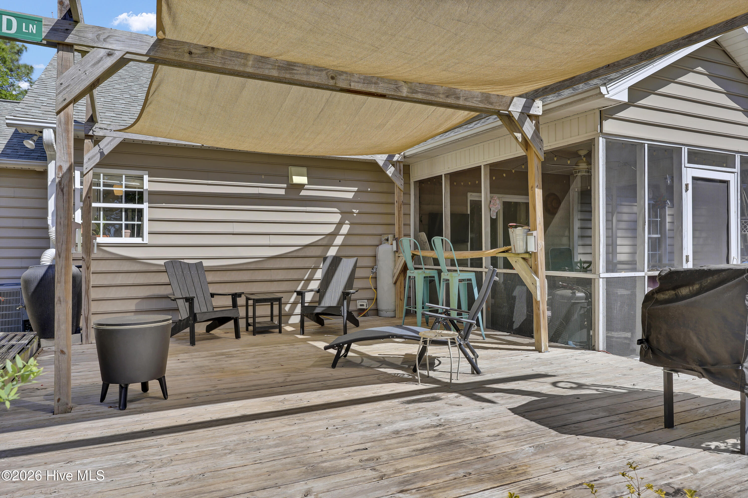 100569381 | Photo 28