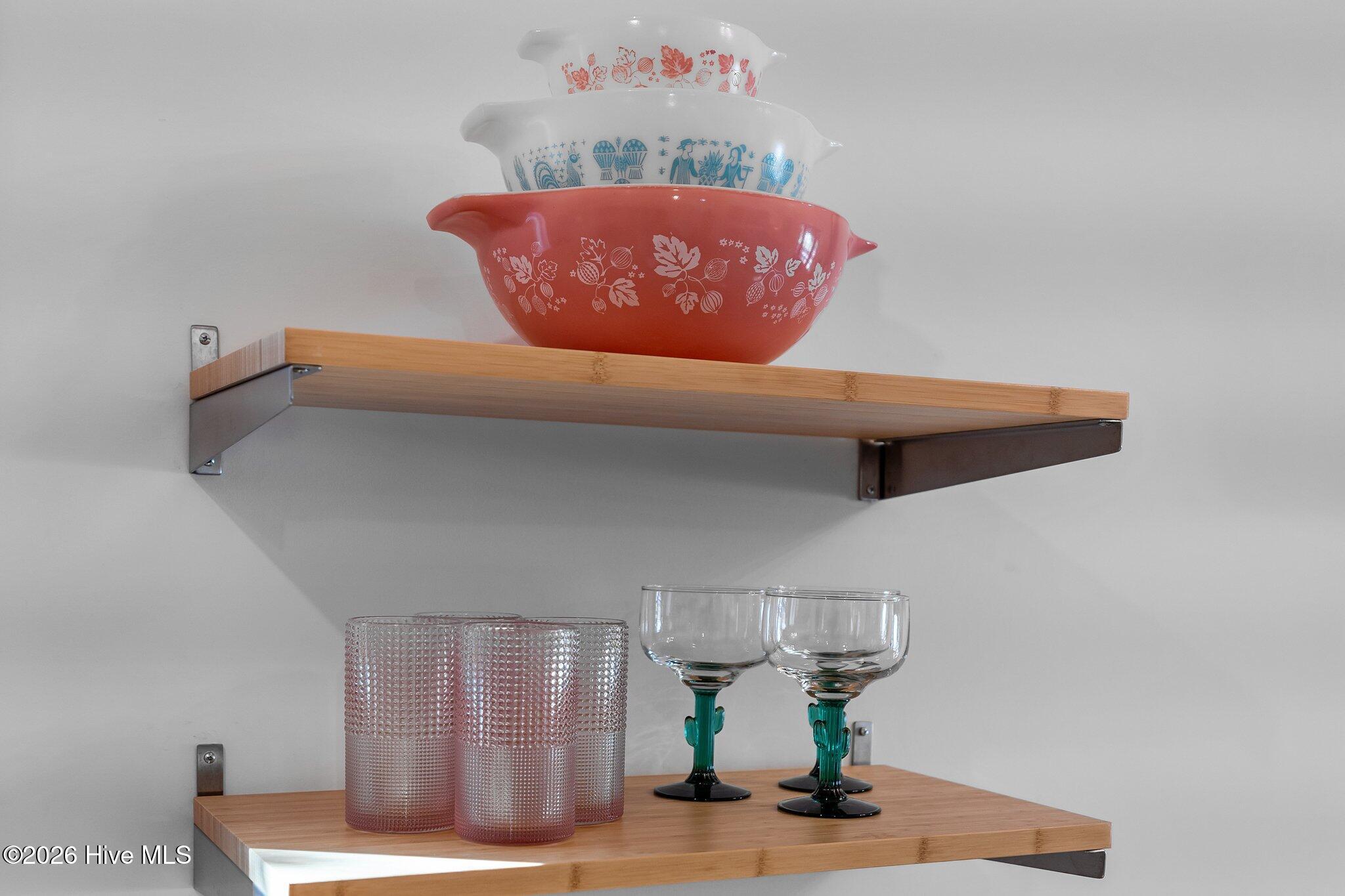 100566277 | Photo 49