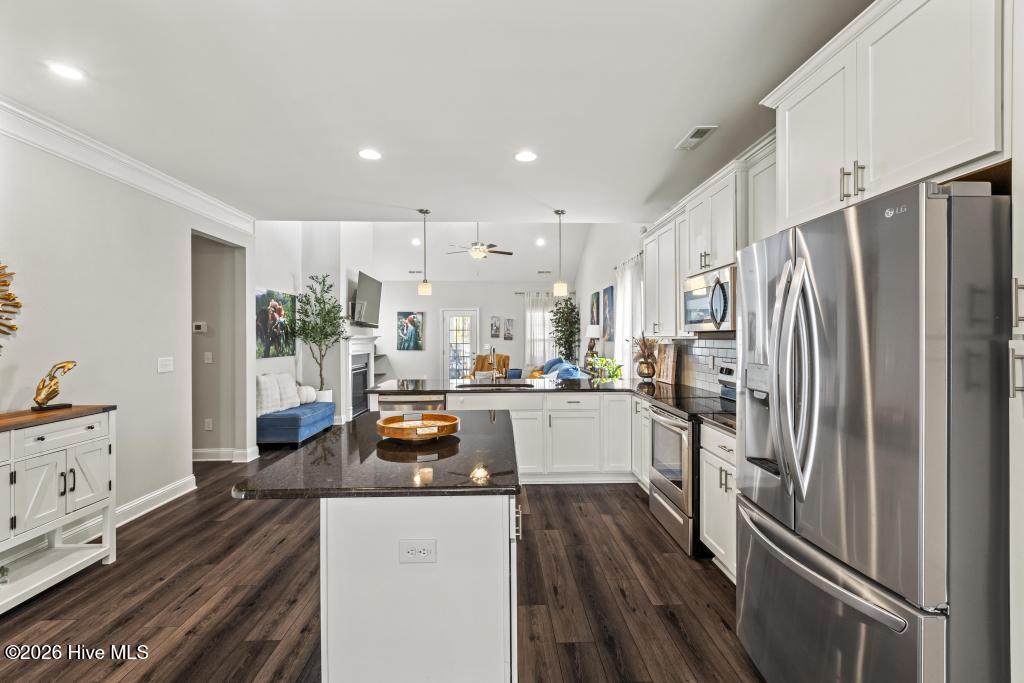 100554111 | Photo 10