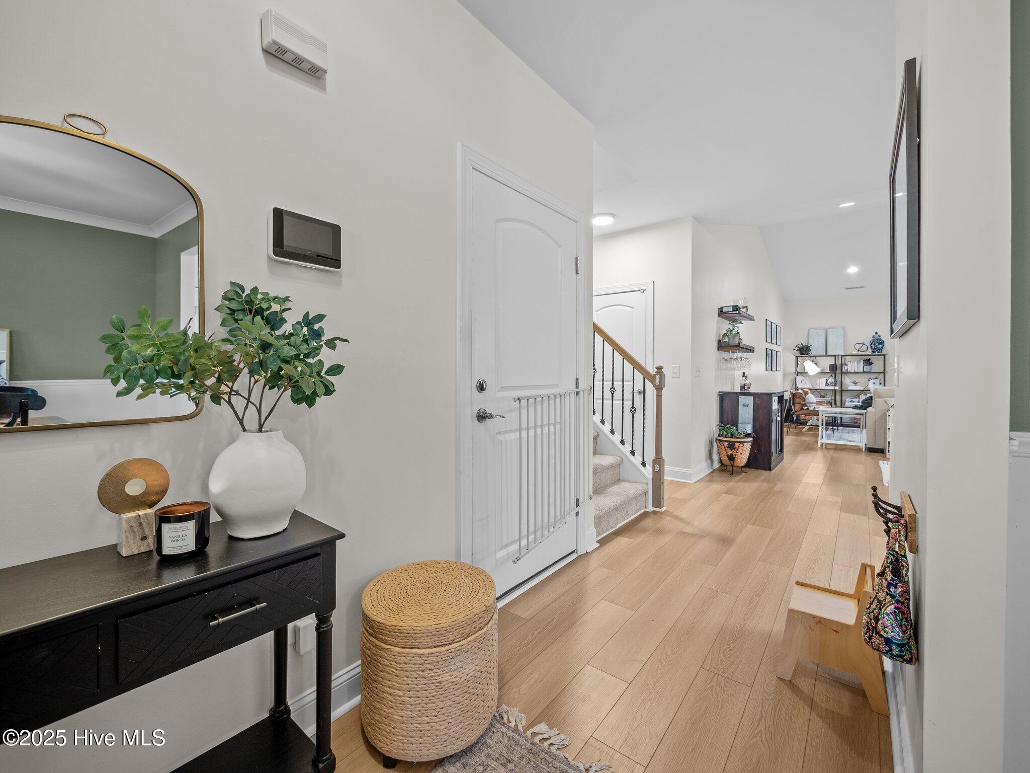 100565720 | Photo 36