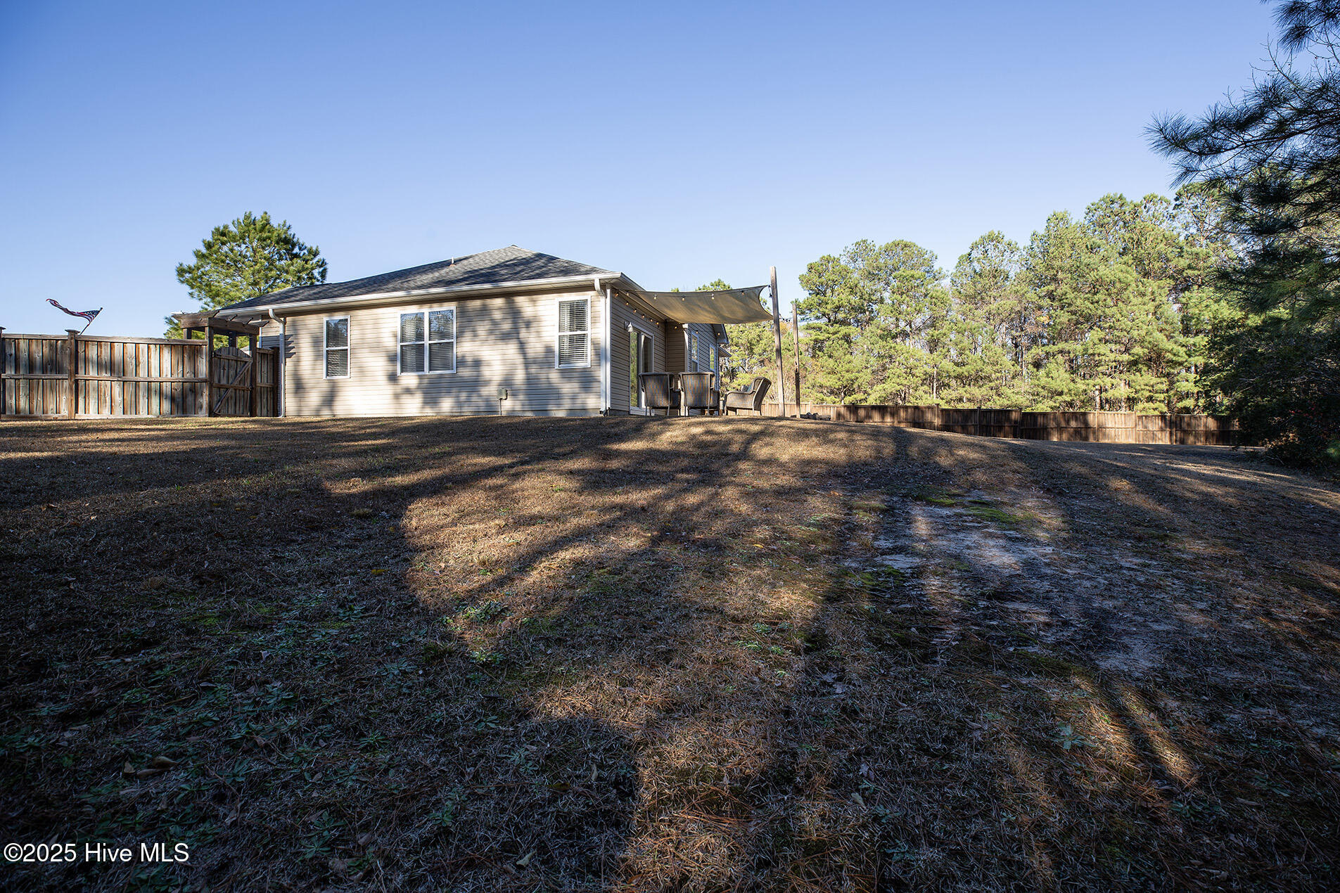 100546860 | Photo 25