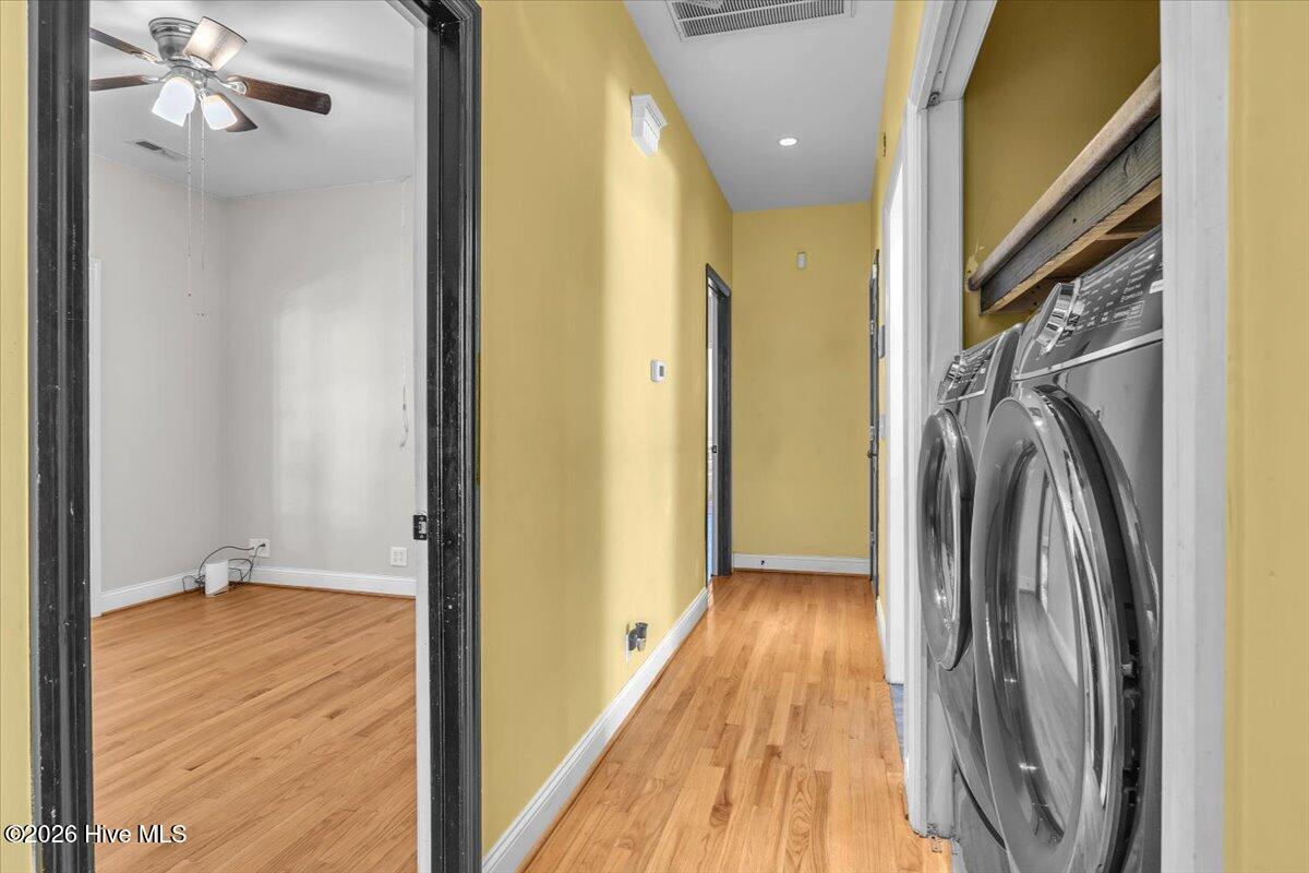 100561788 | Photo 46