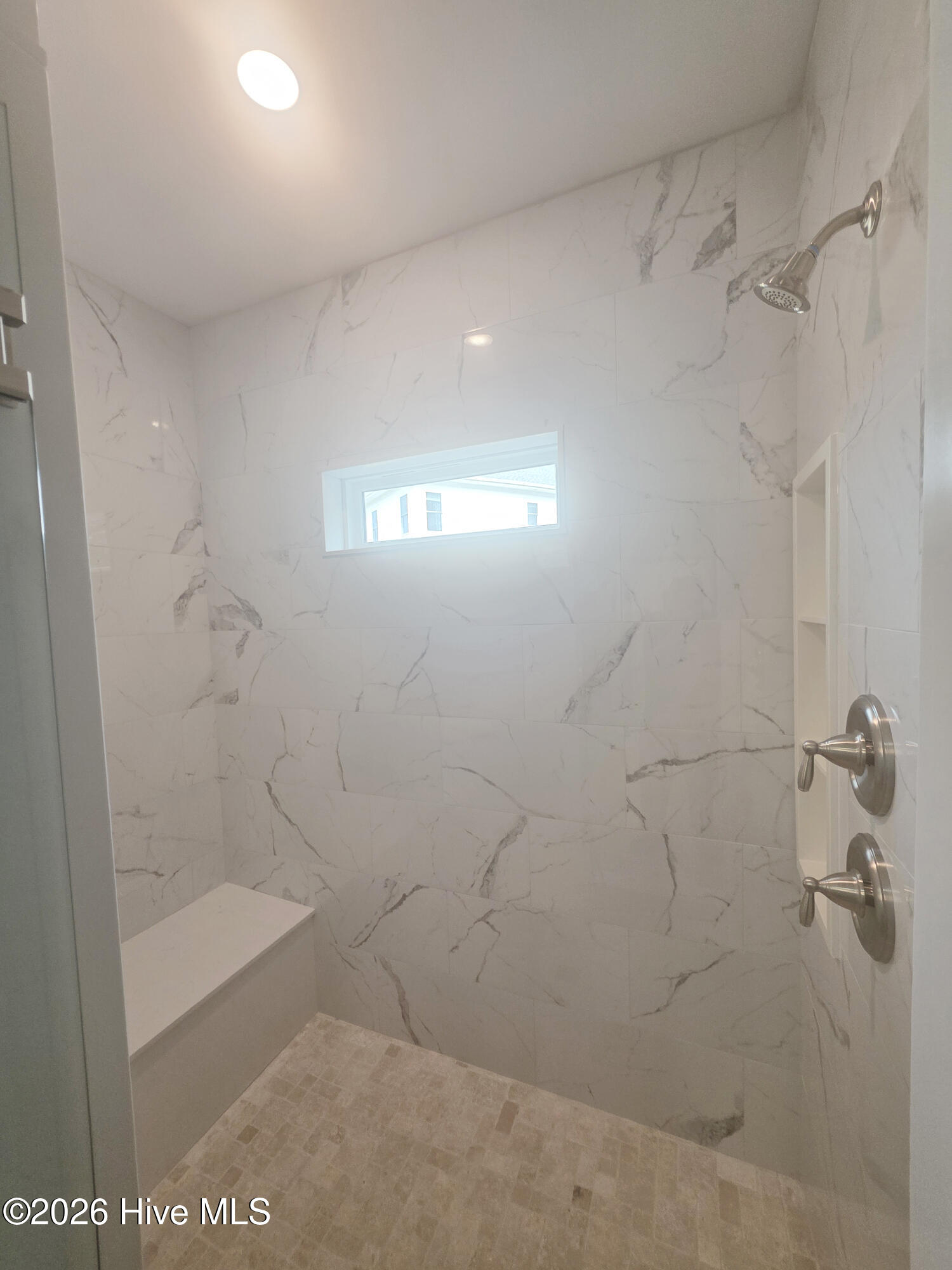 100530509 | Photo 32