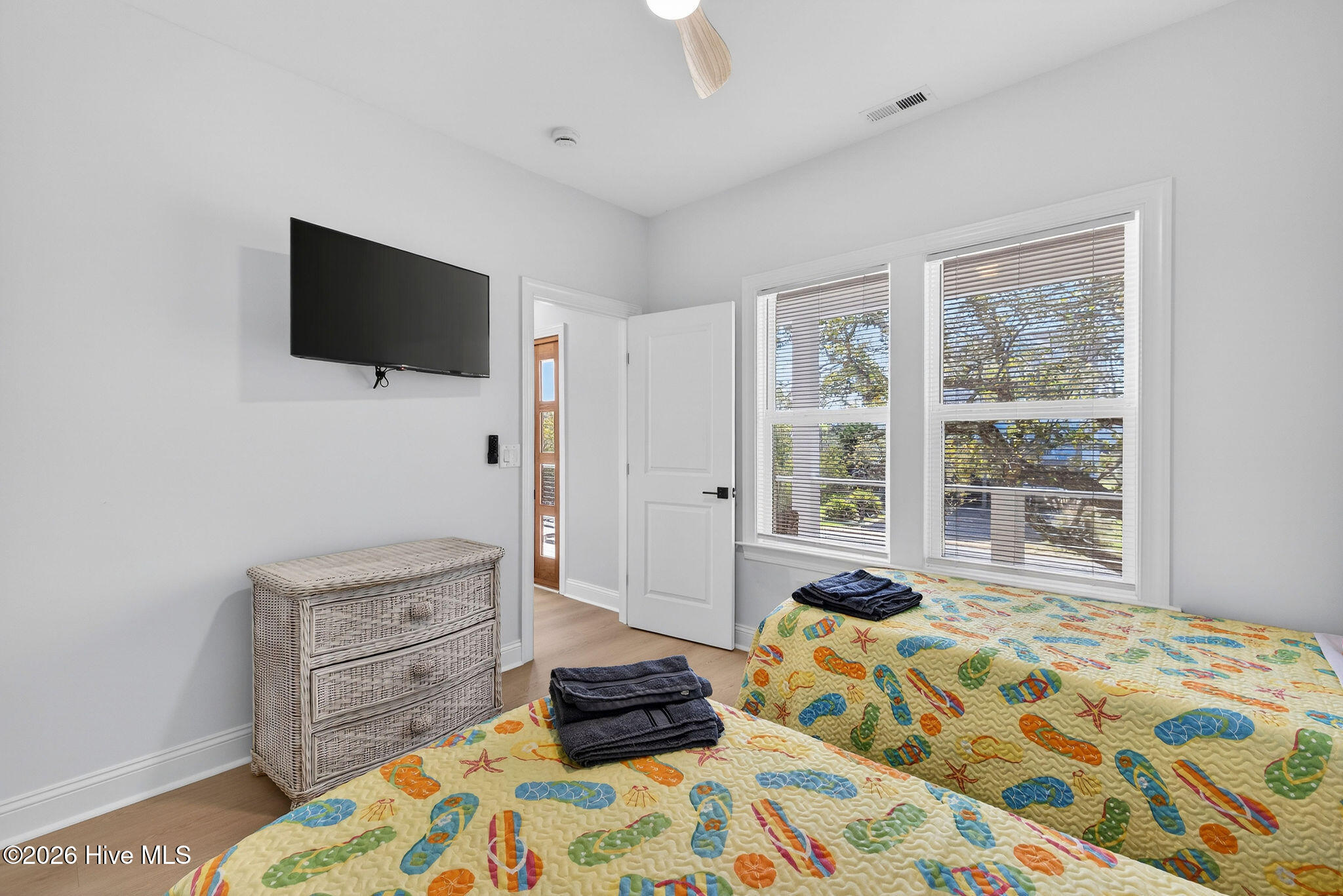 100565526 | Photo 37