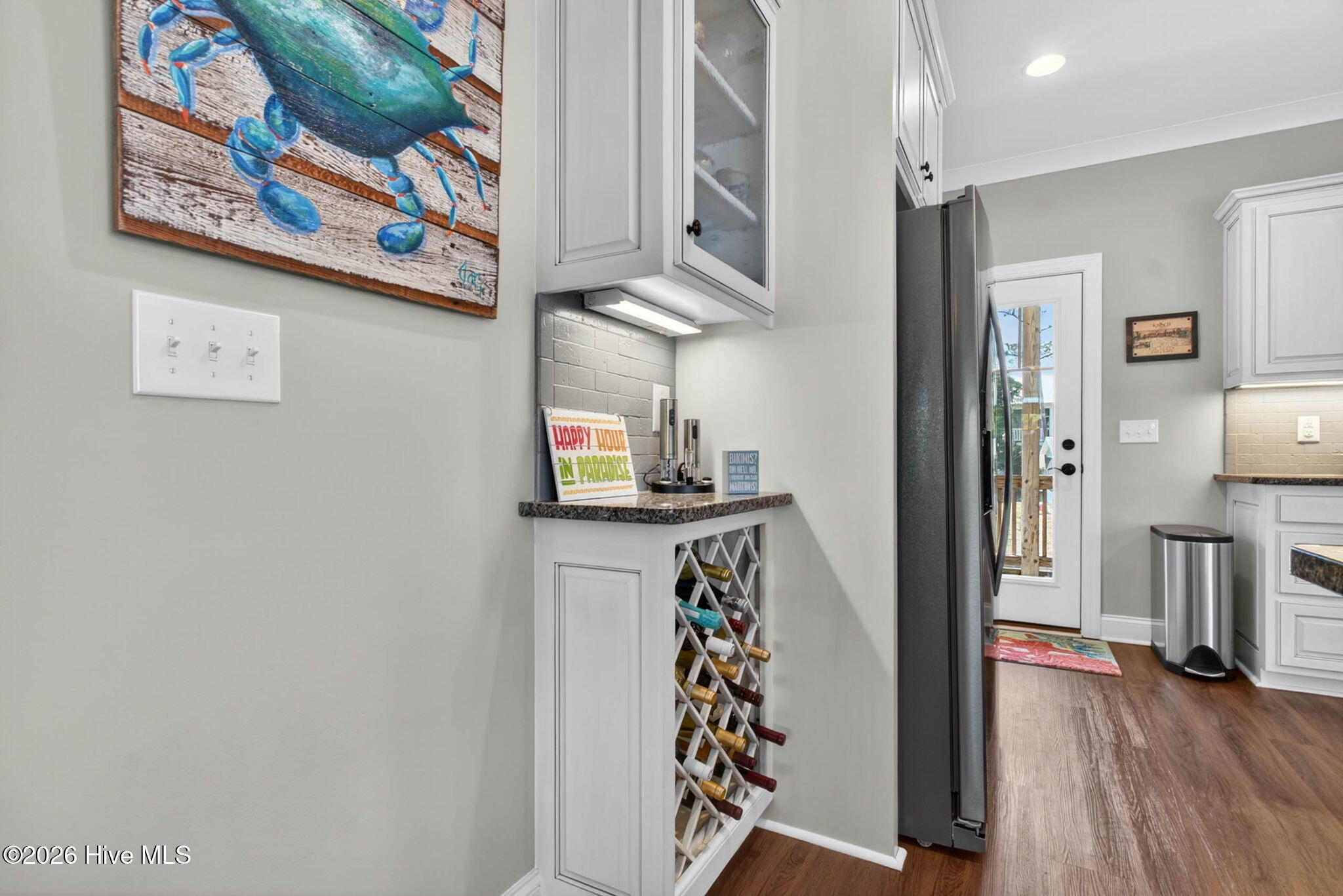 100568136 | Photo 21