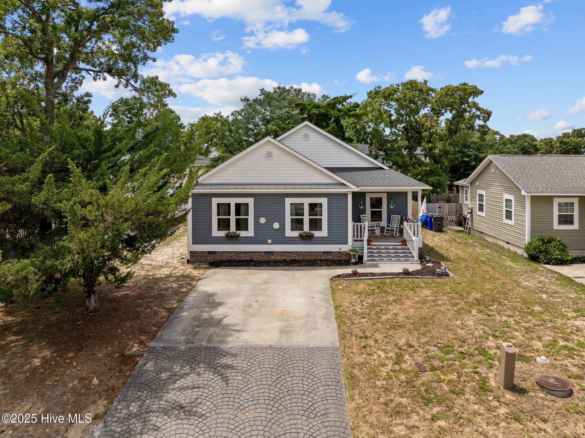 100516746 | Photo 41