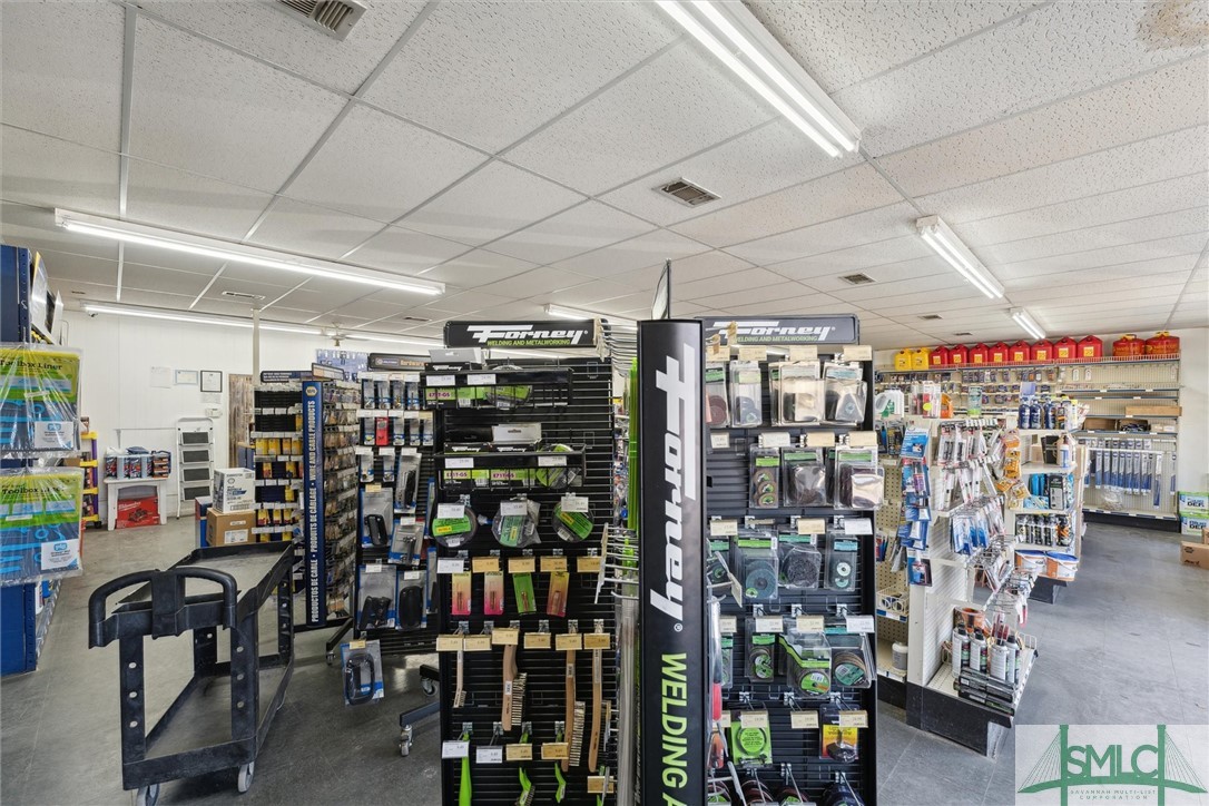 1564 Dean Forest Road, Savannah, GA, 31408