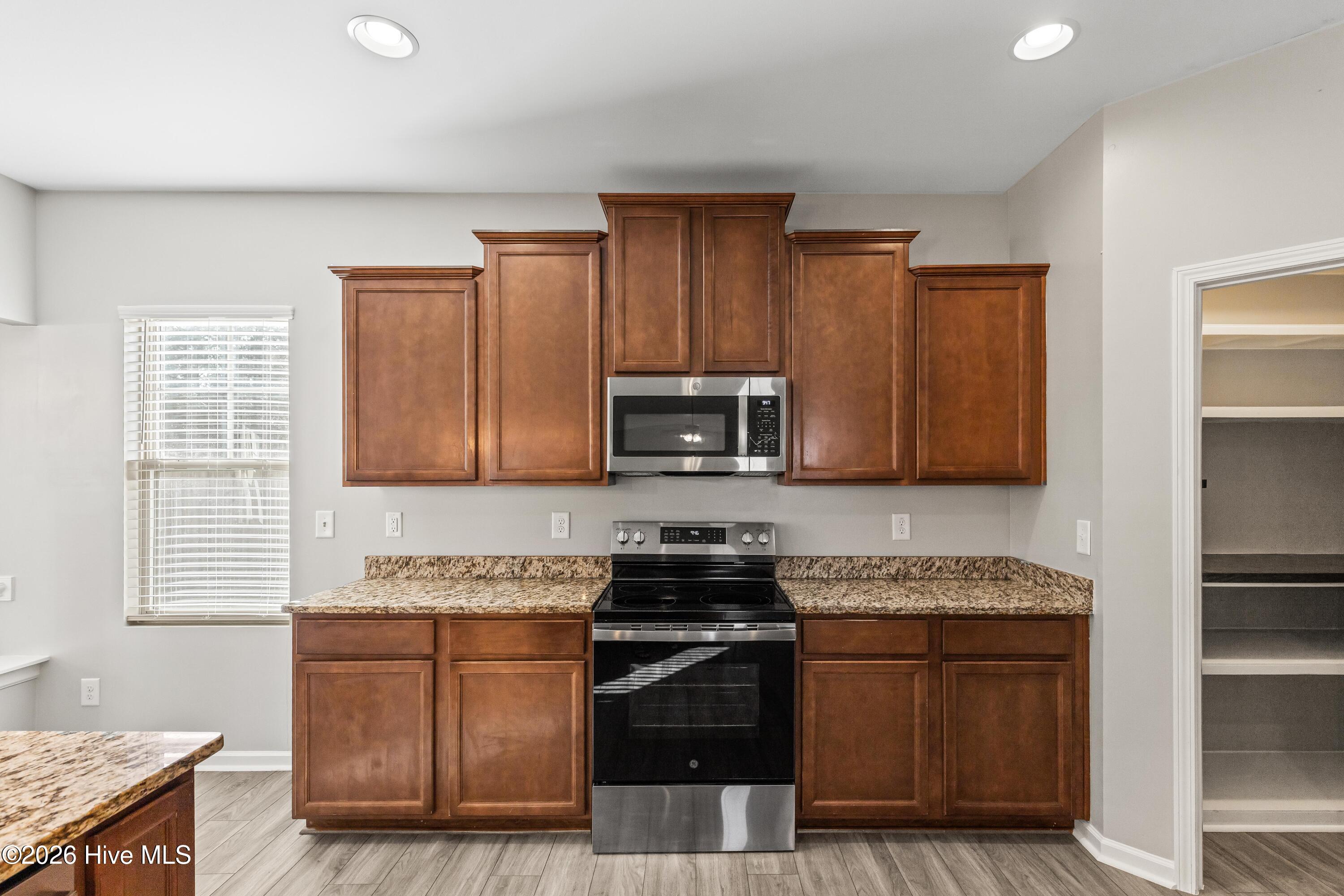 100559199 | Photo 20