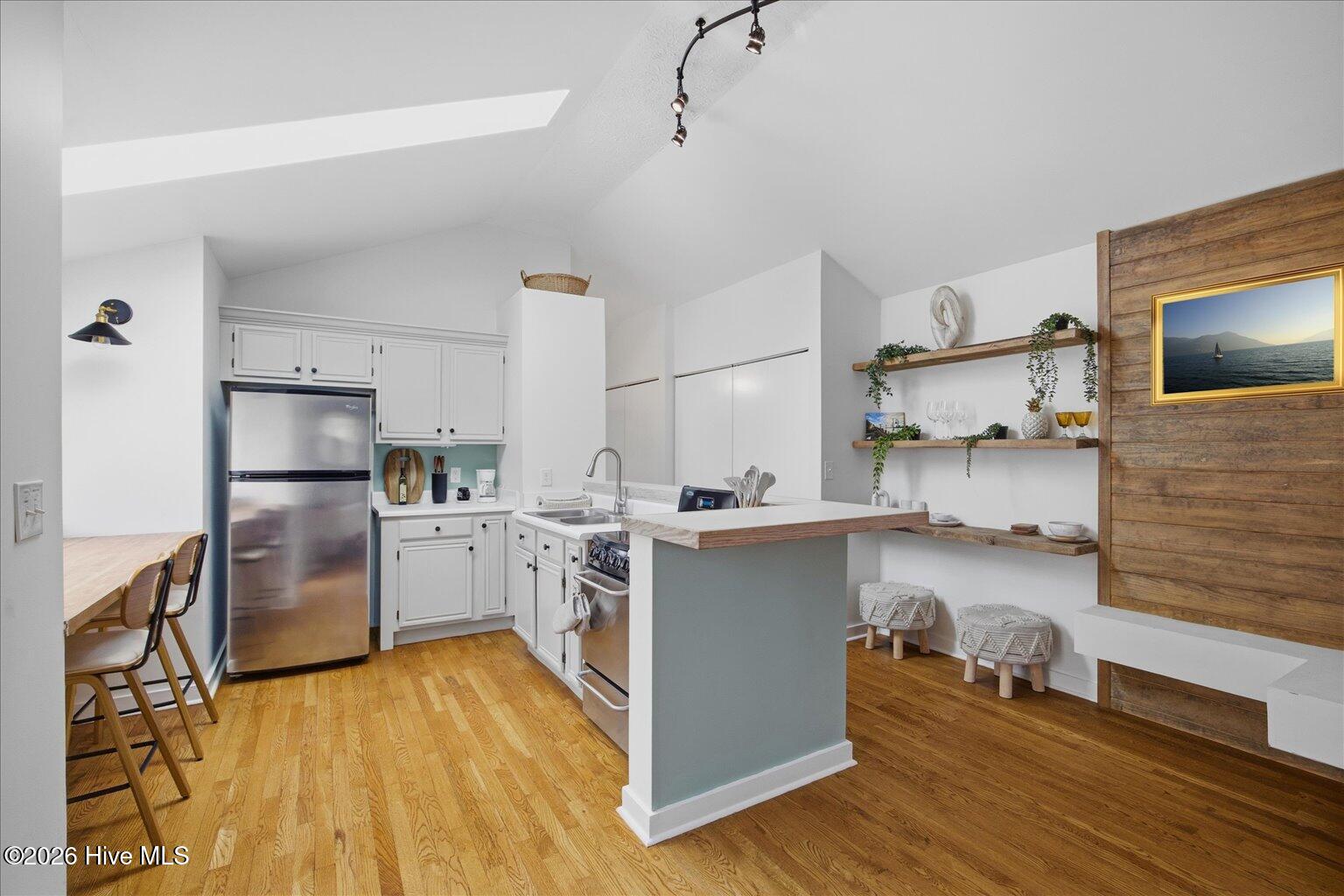 100555518 | Photo 34