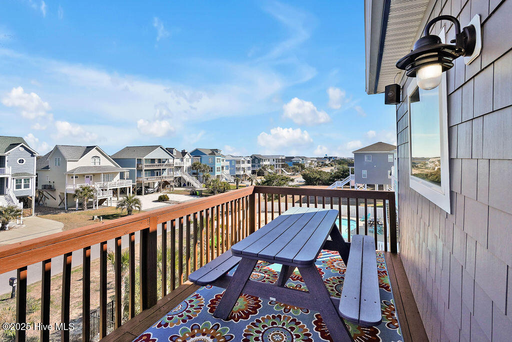 100529088 | Photo 104