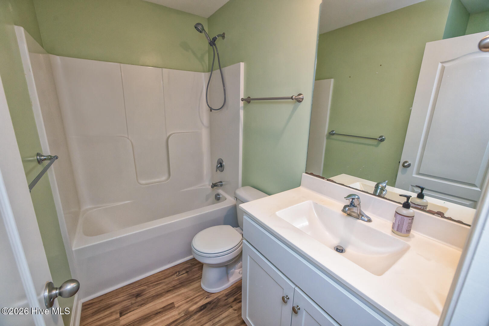 100558342 | Photo 23