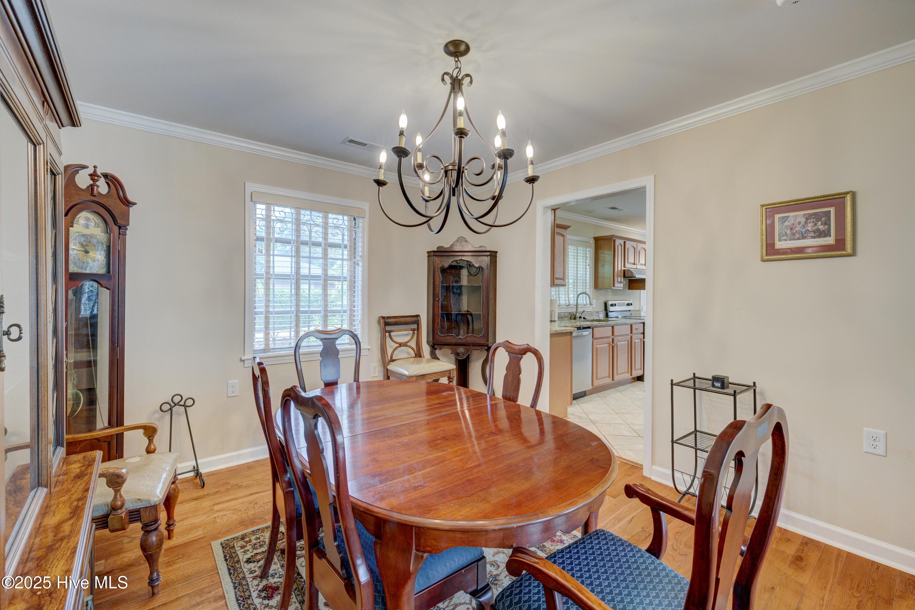 100523931 | Photo 14