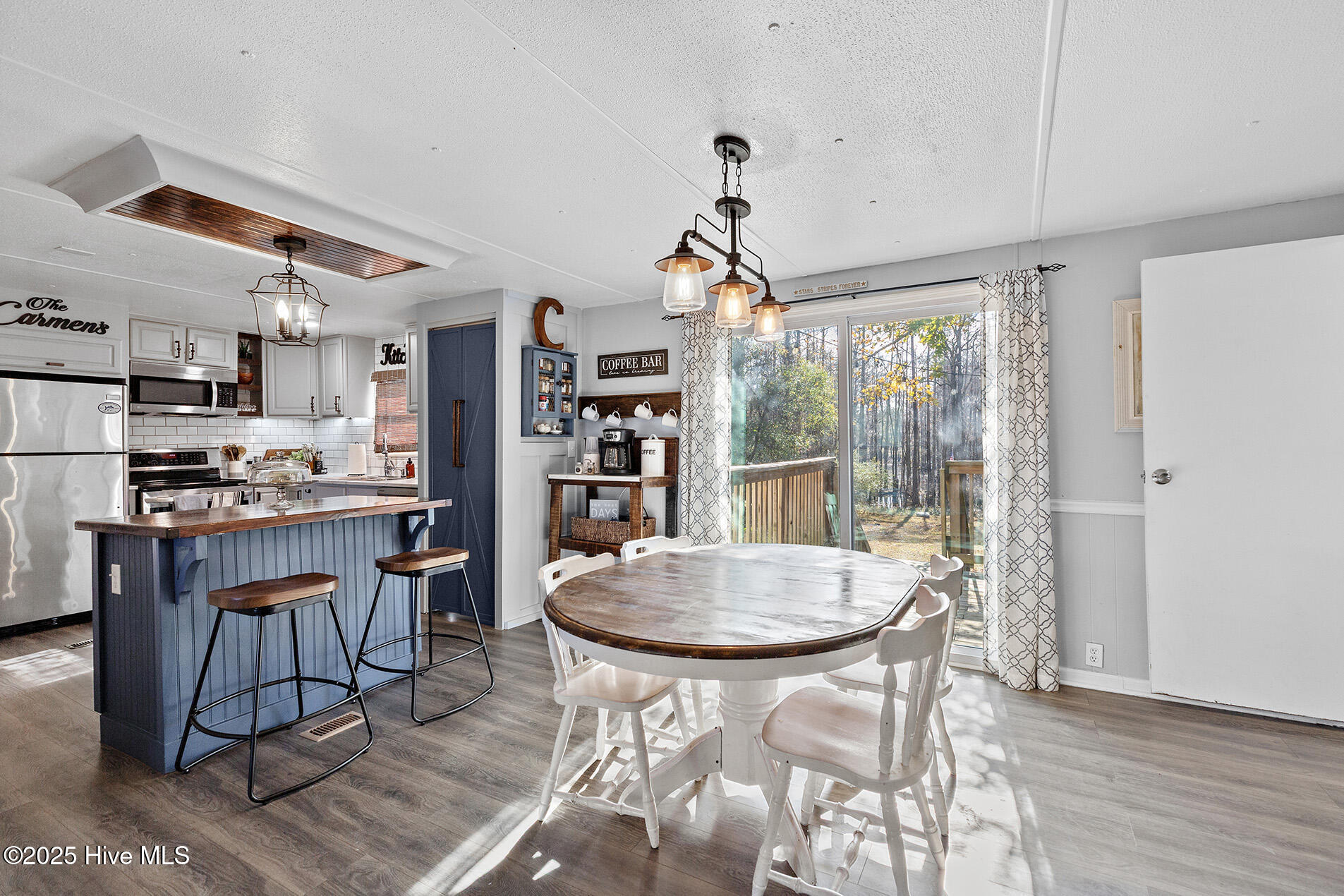 100544920 | Photo 21