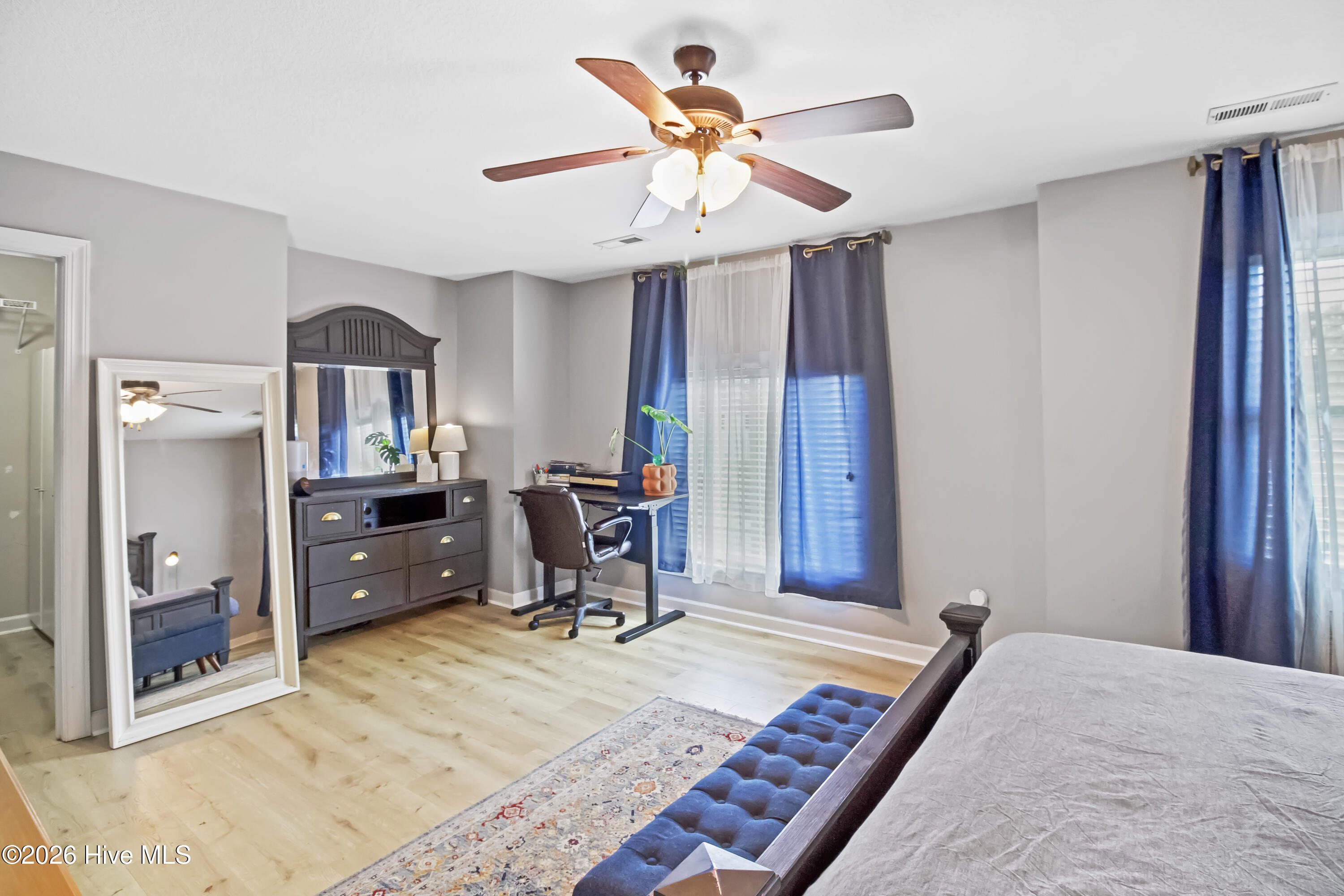 100561331 | Photo 22