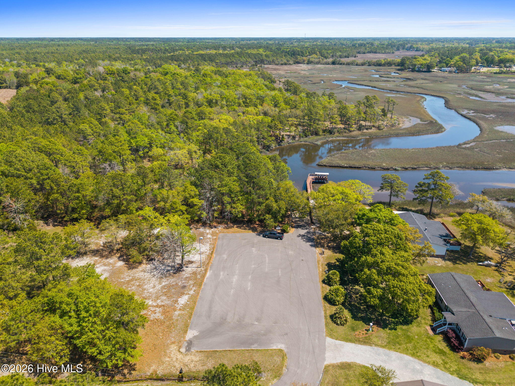 100565575 | Photo 33