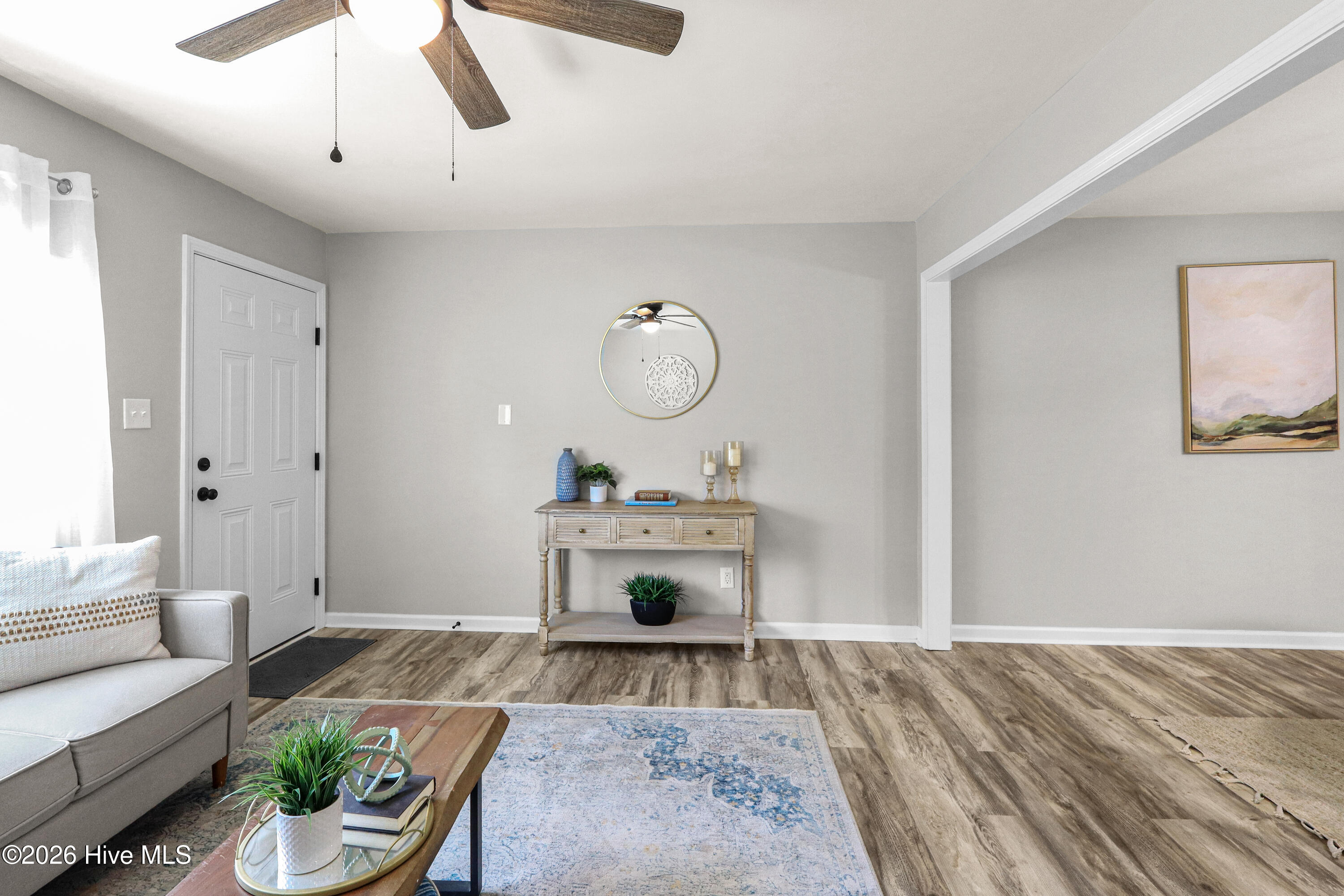 100569517 | Photo 32