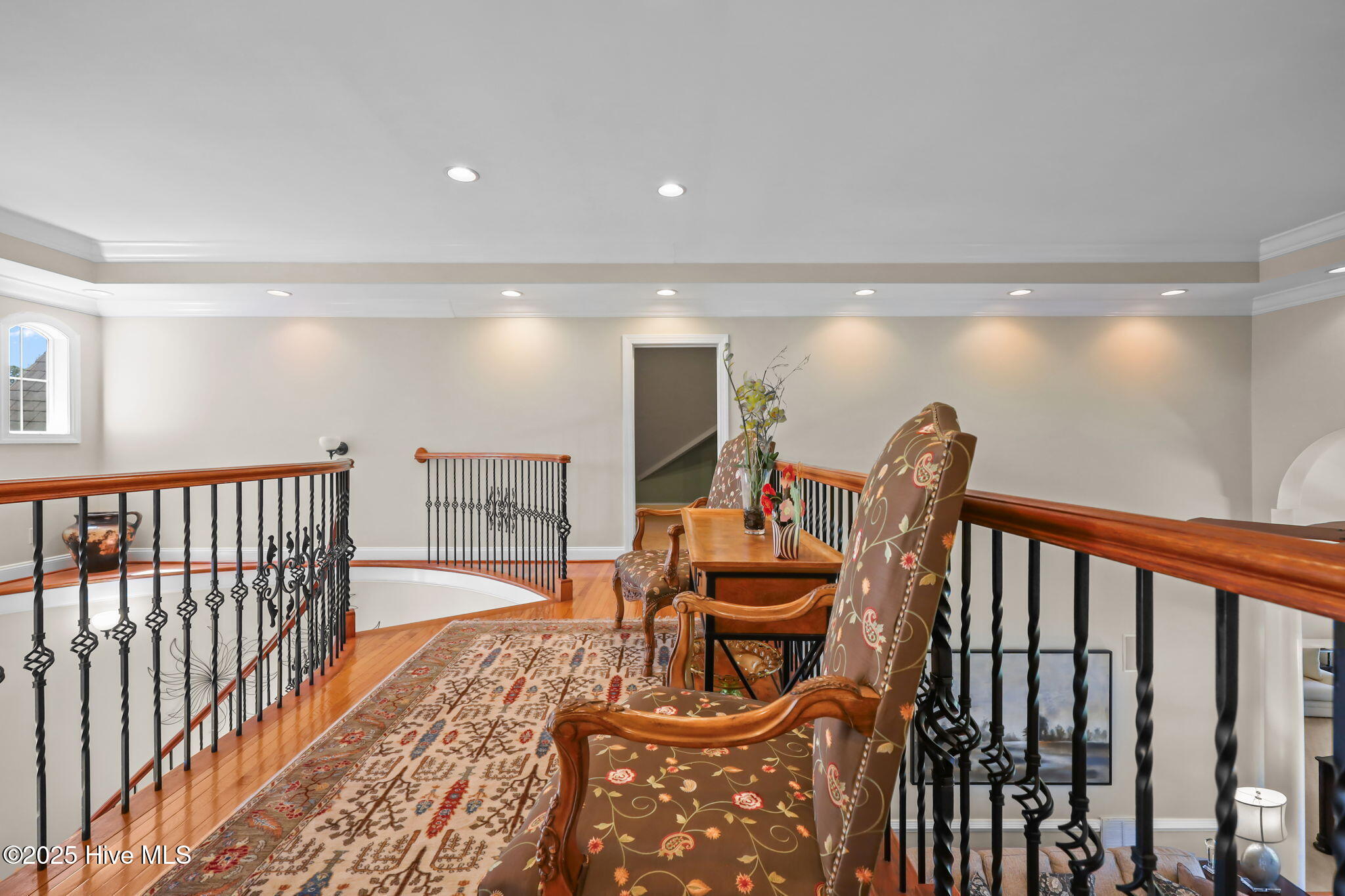 100529119 | Photo 36