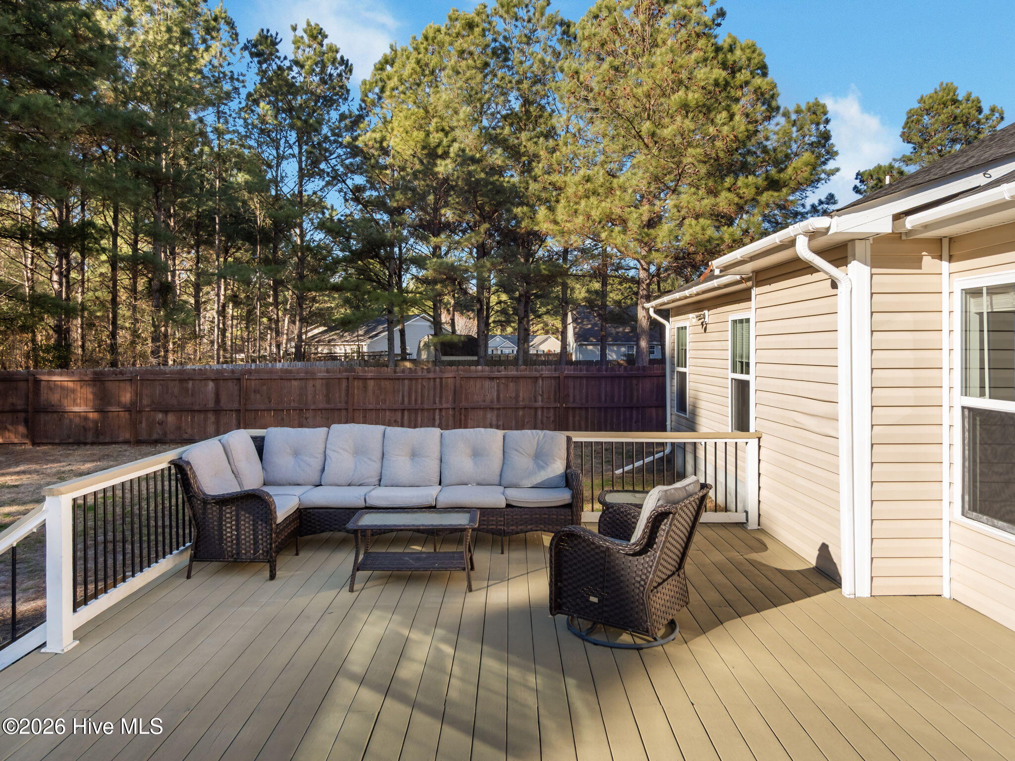 100549308 | Photo 27