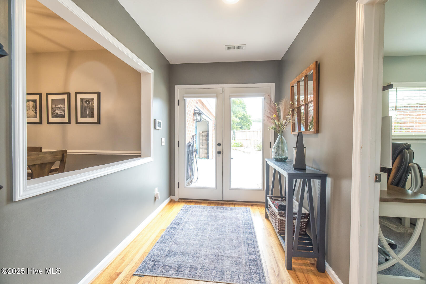 100537191 | Photo 42