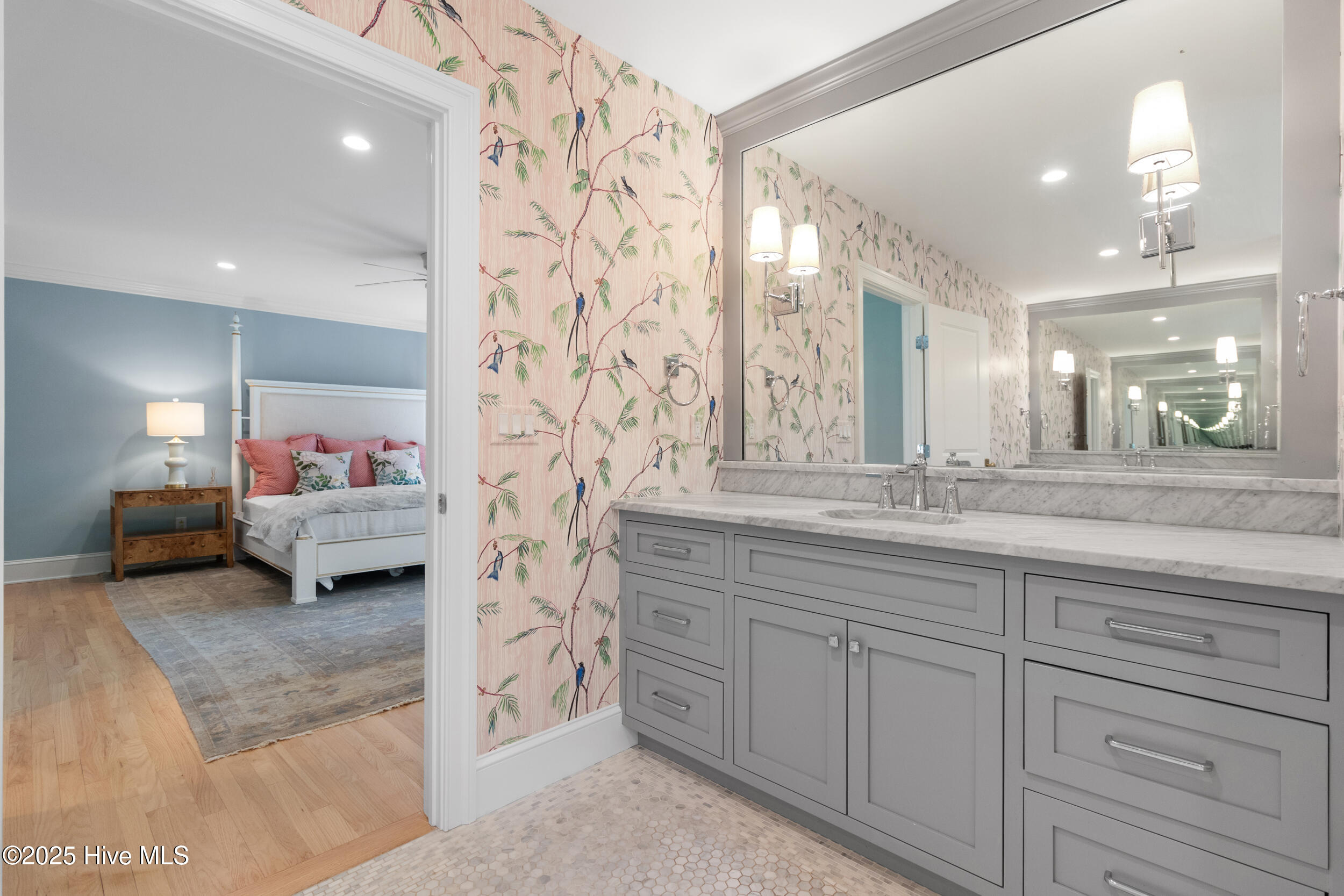 100534920 | Photo 40