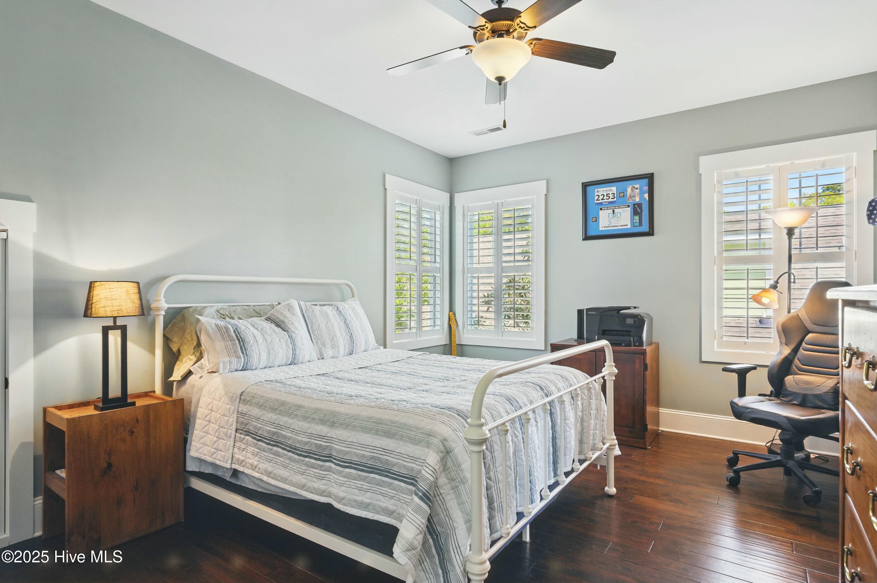 100560955 | Photo 26