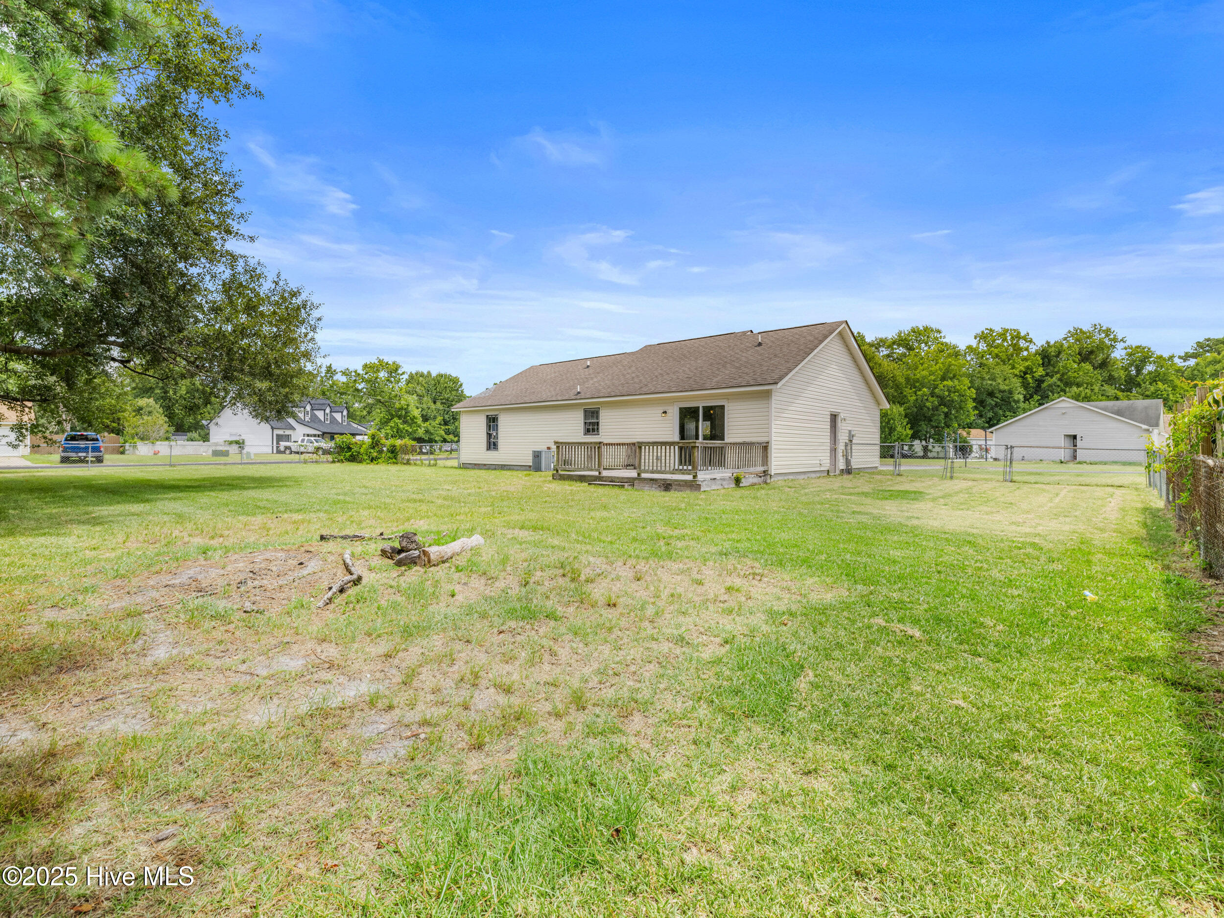 100521446 | Photo 28