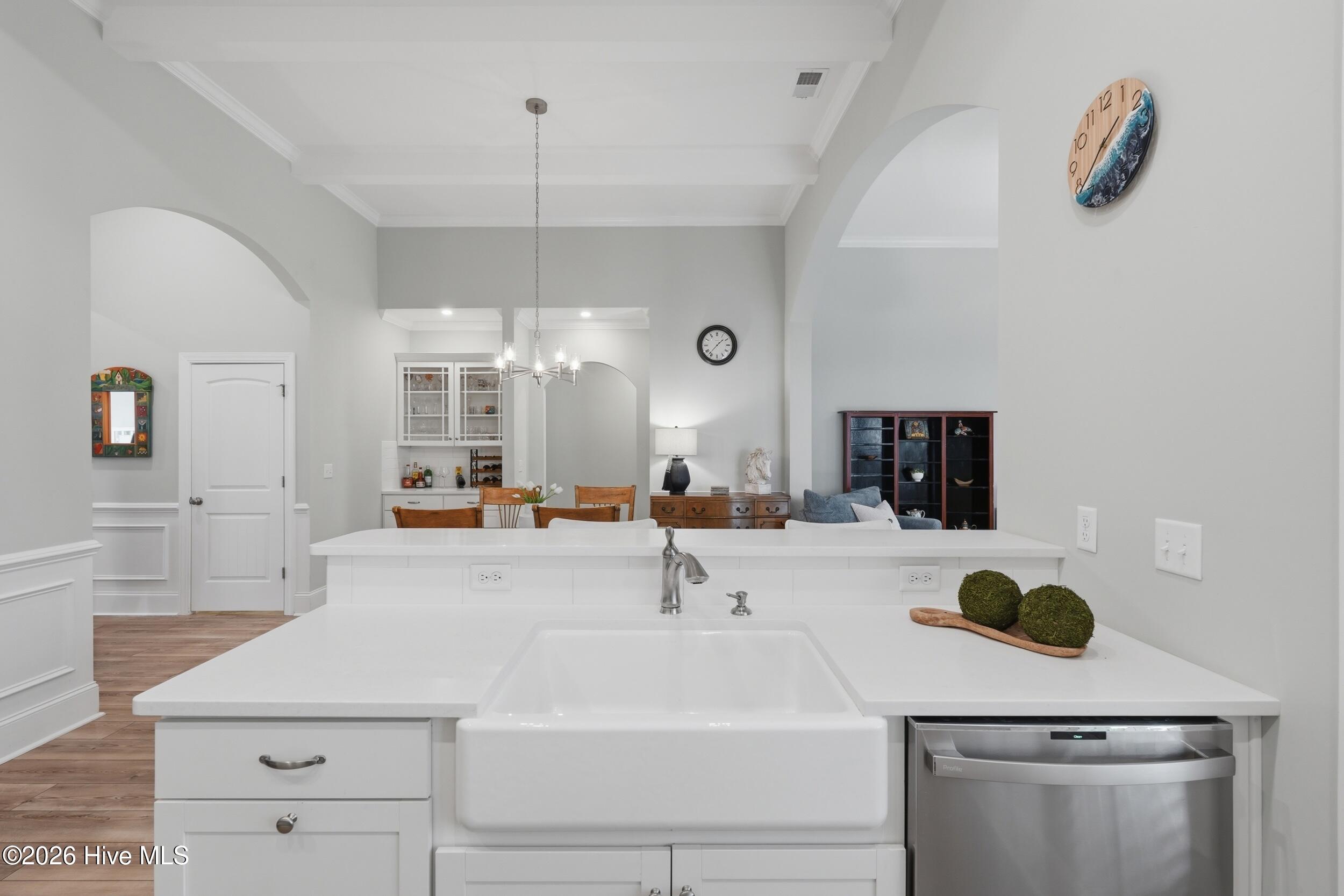 100565779 | Photo 16