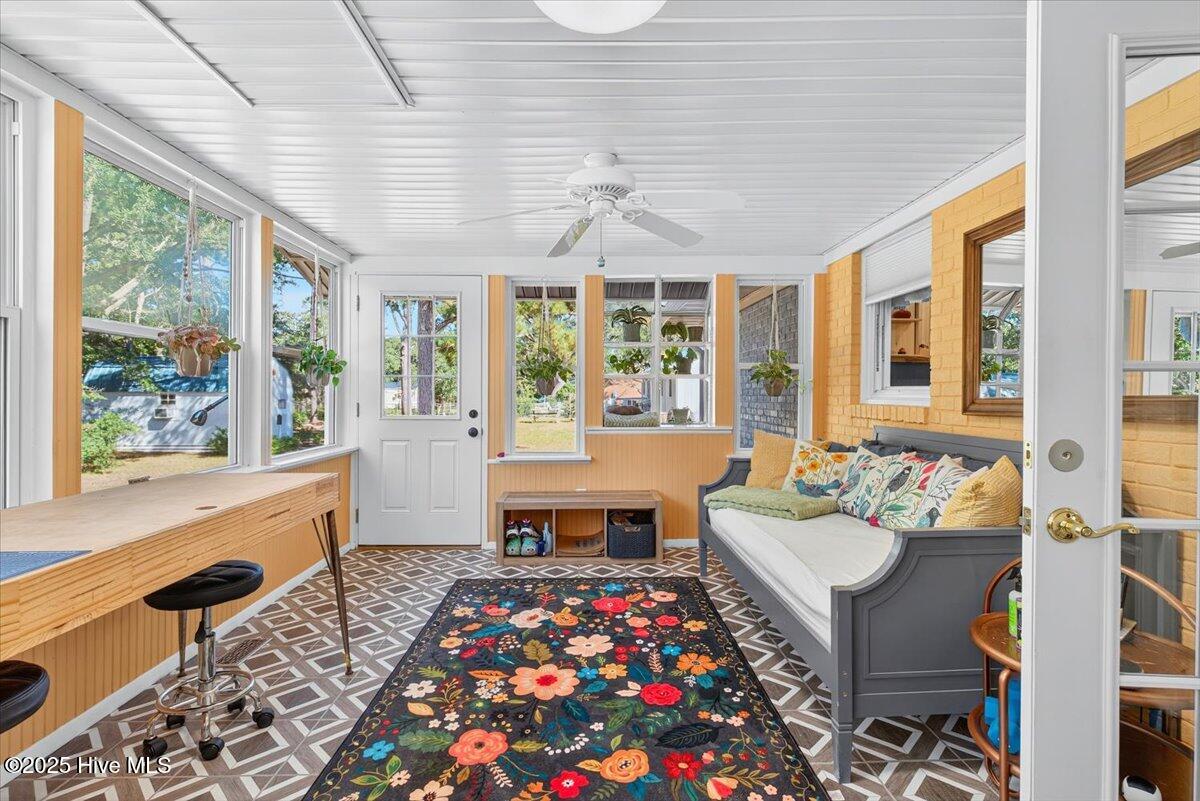 100532606 | Photo 12