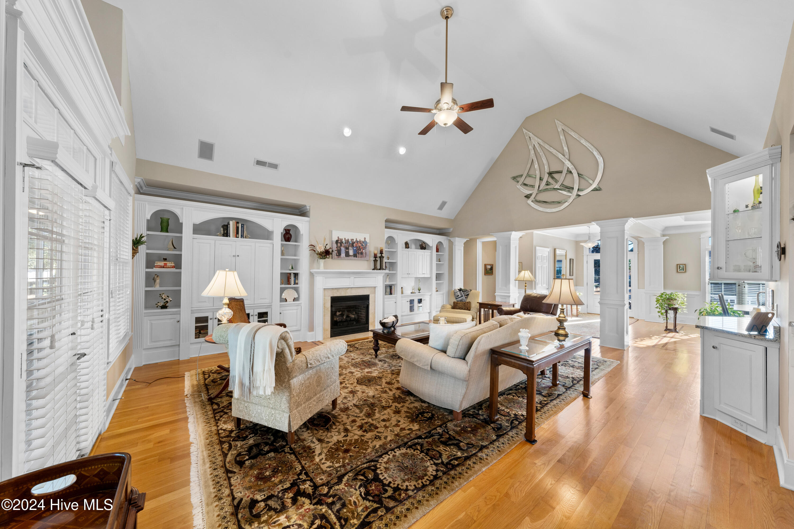 100480816 | Photo 12