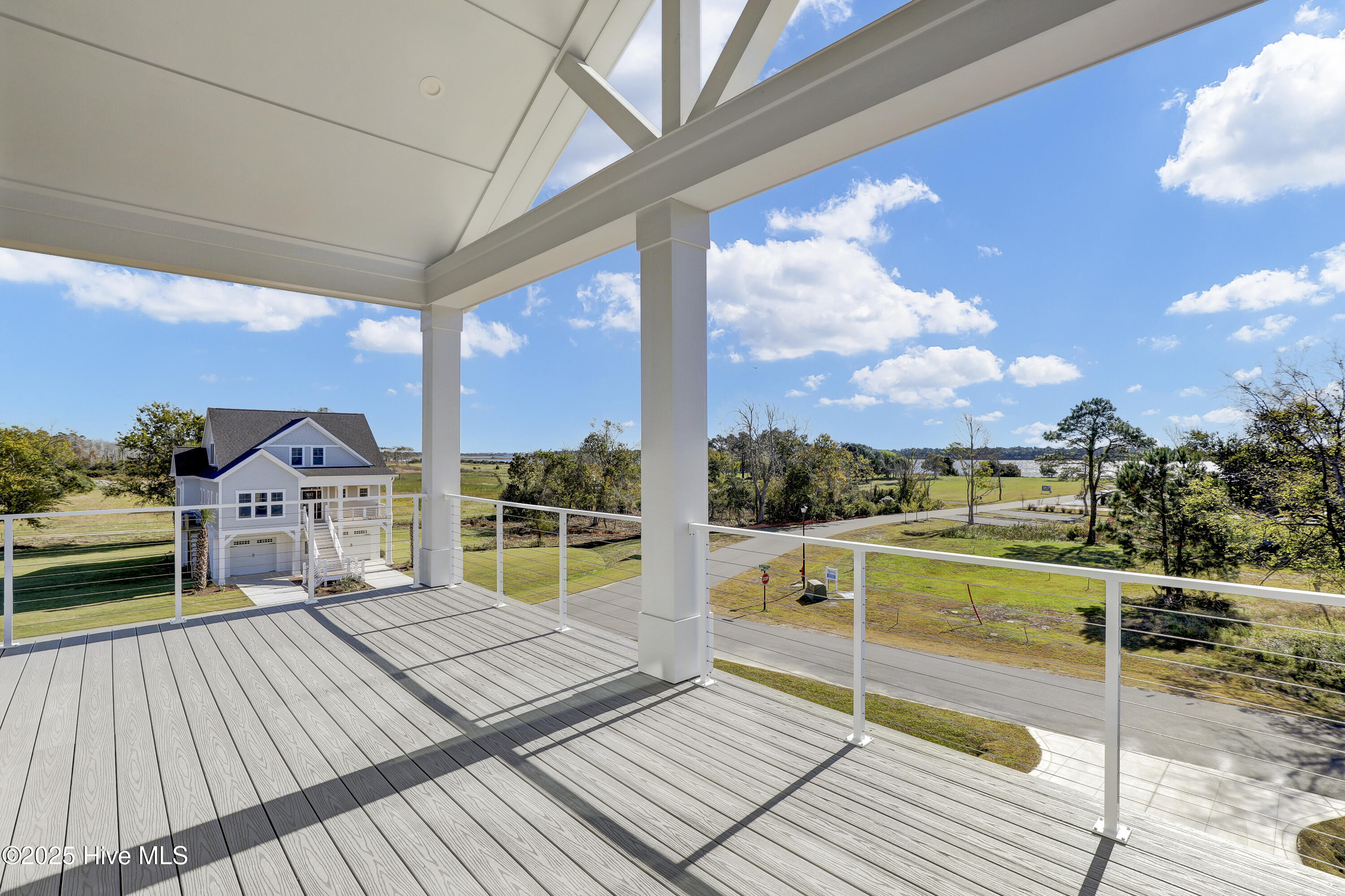 100523775 | Photo 10