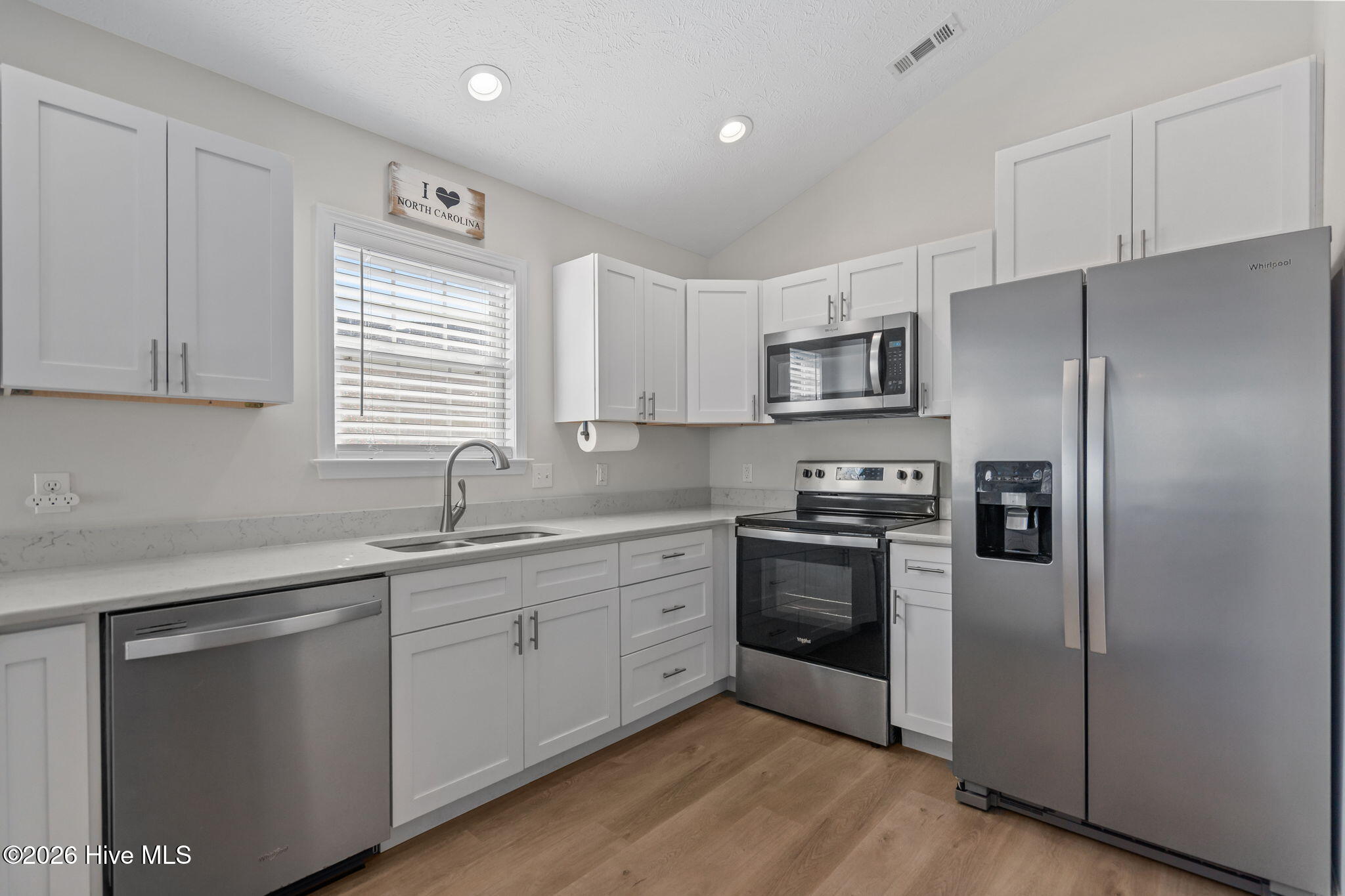 100555405 | Photo 33