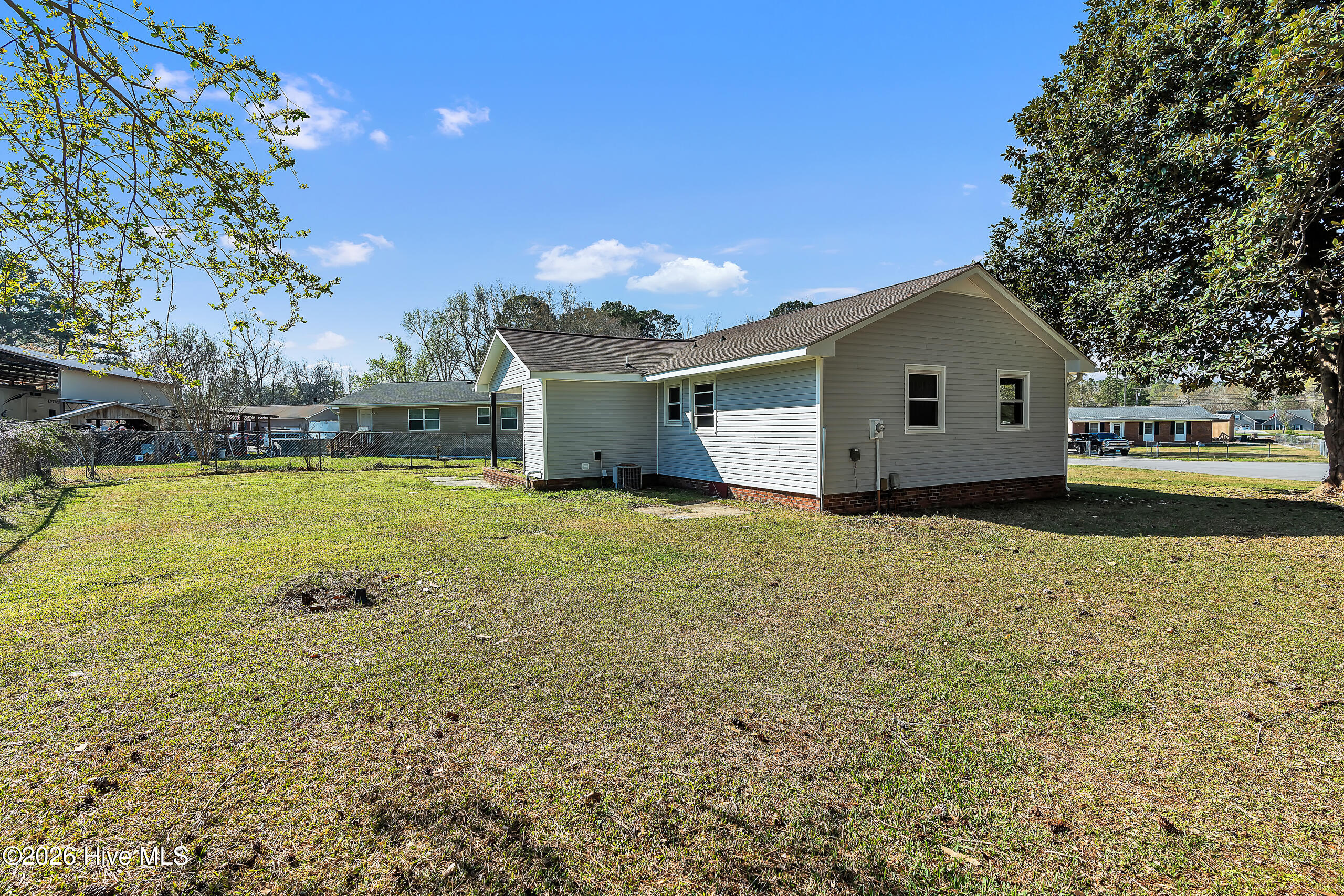 100561824 | Photo 24