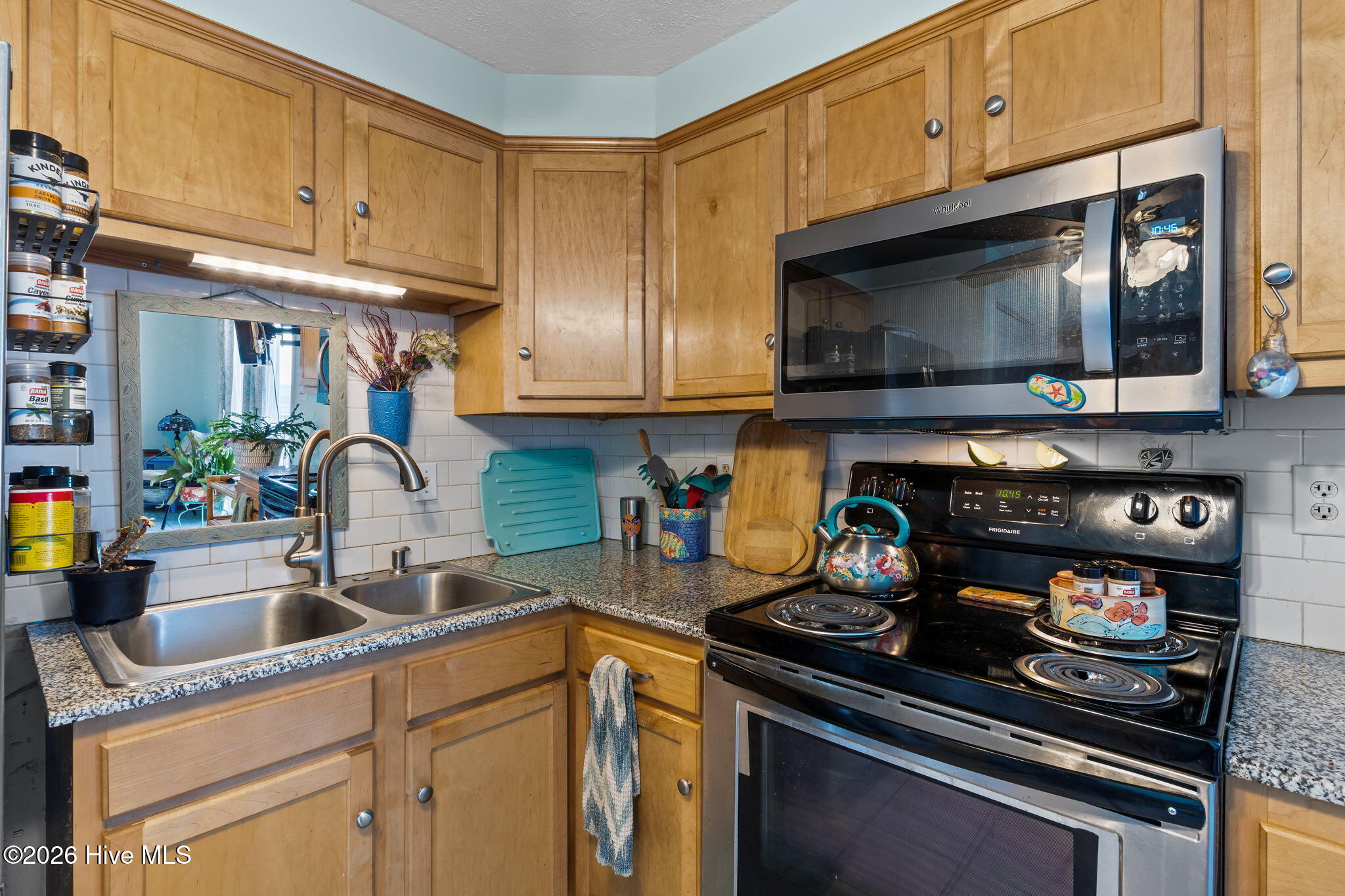 100545884 | Photo 14