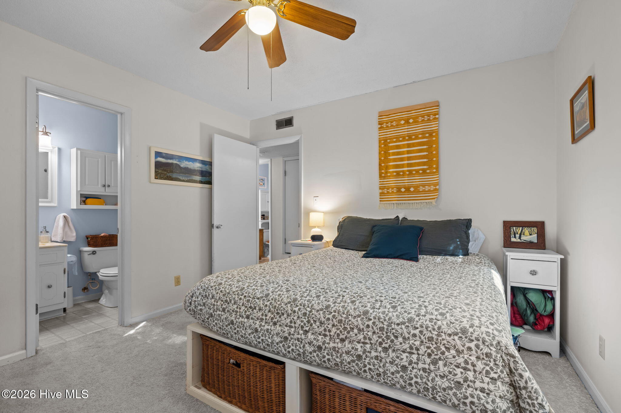 100556660 | Photo 25