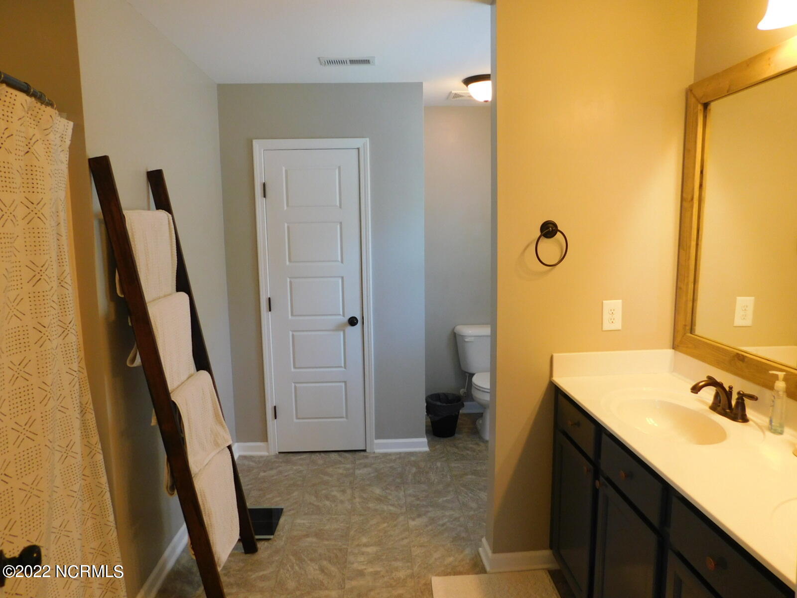 100557671 | Photo 22