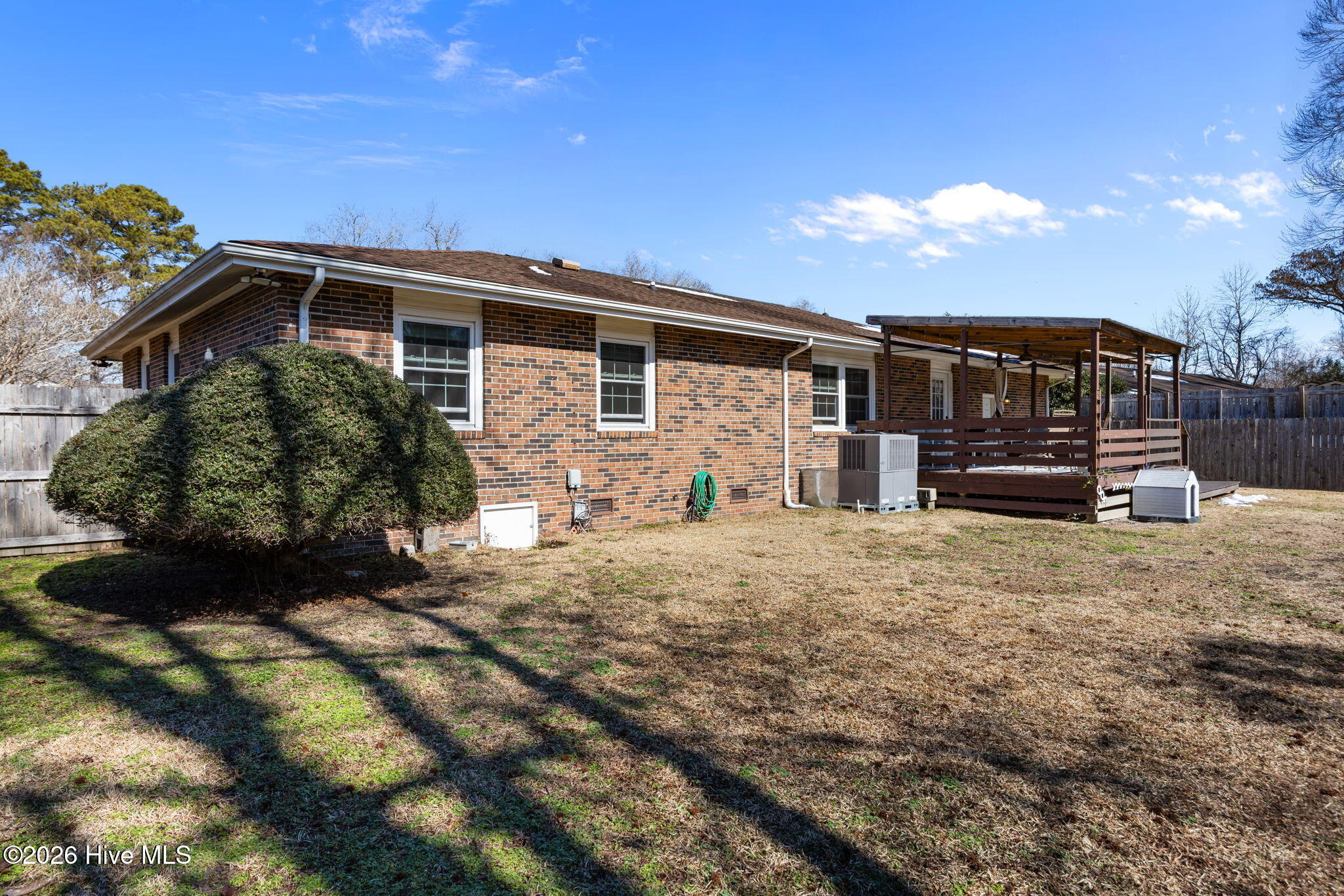 100553849 | Photo 32