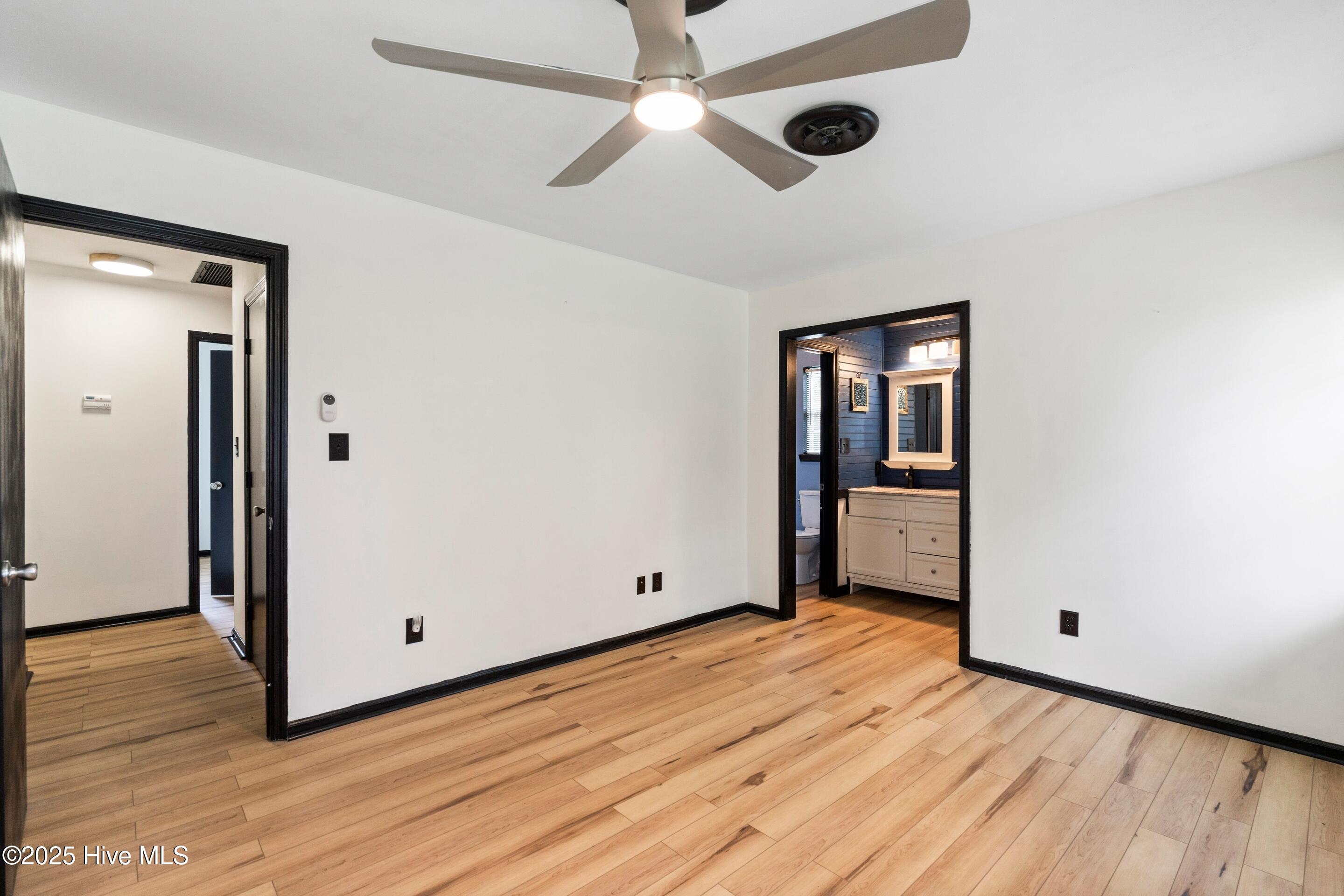 100523596 | Photo 32