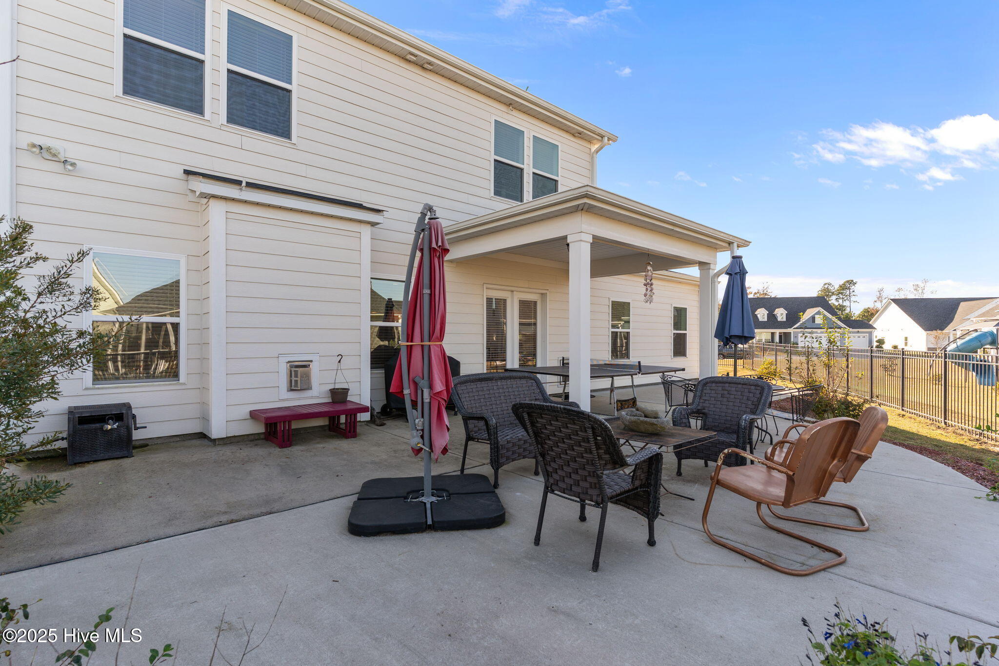 100542134 | Photo 47