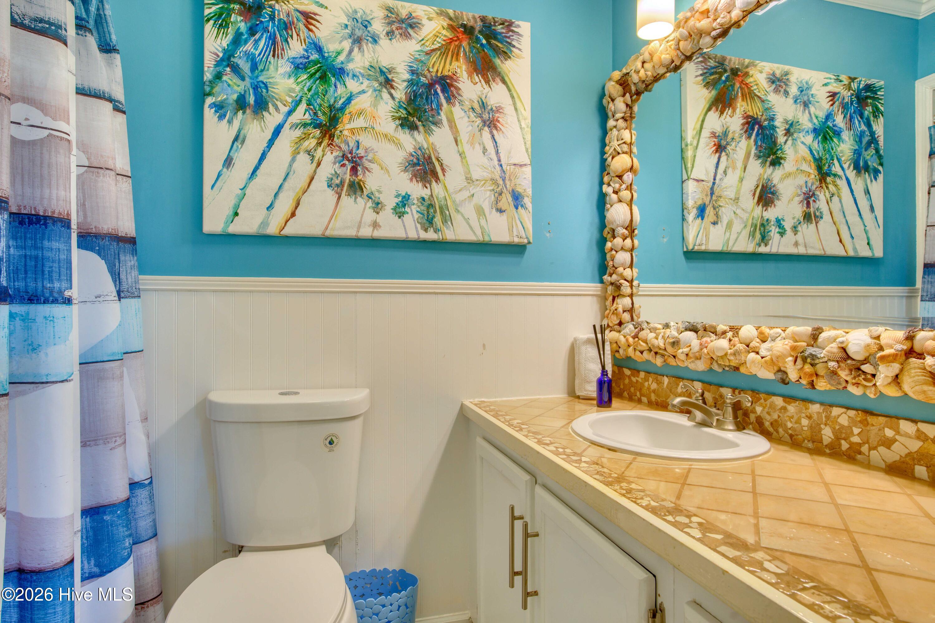 100550124 | Photo 25