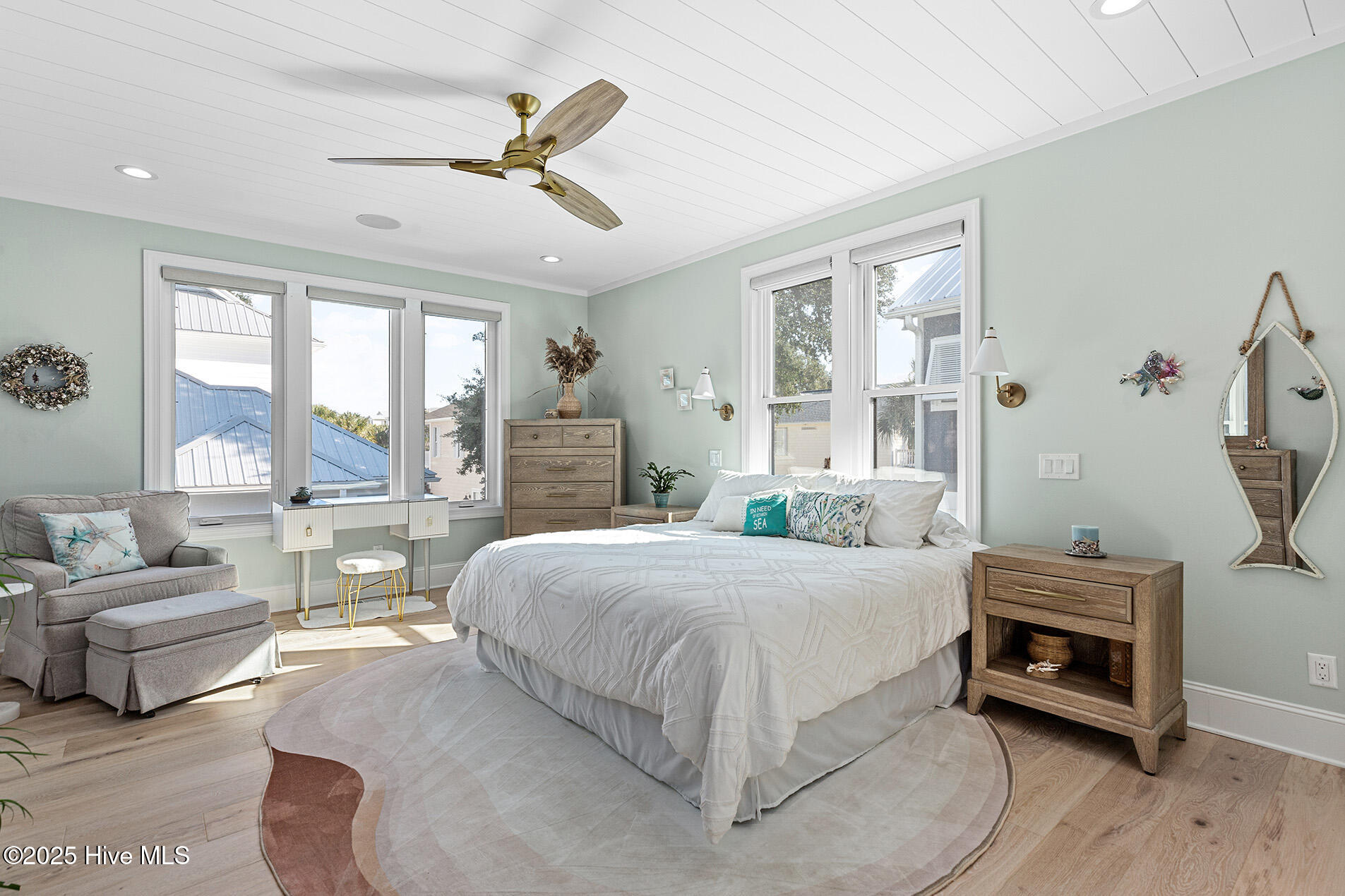 100540813 | Photo 27