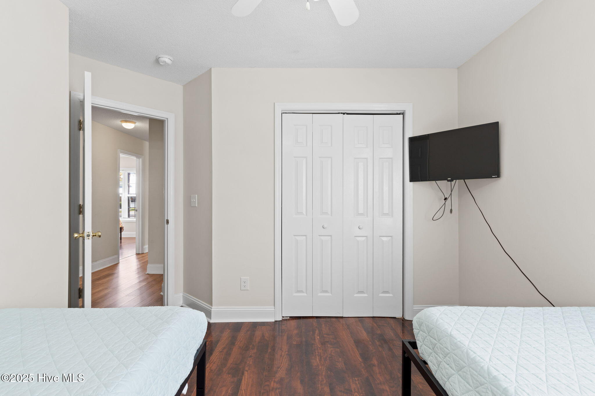 100558443 | Photo 28