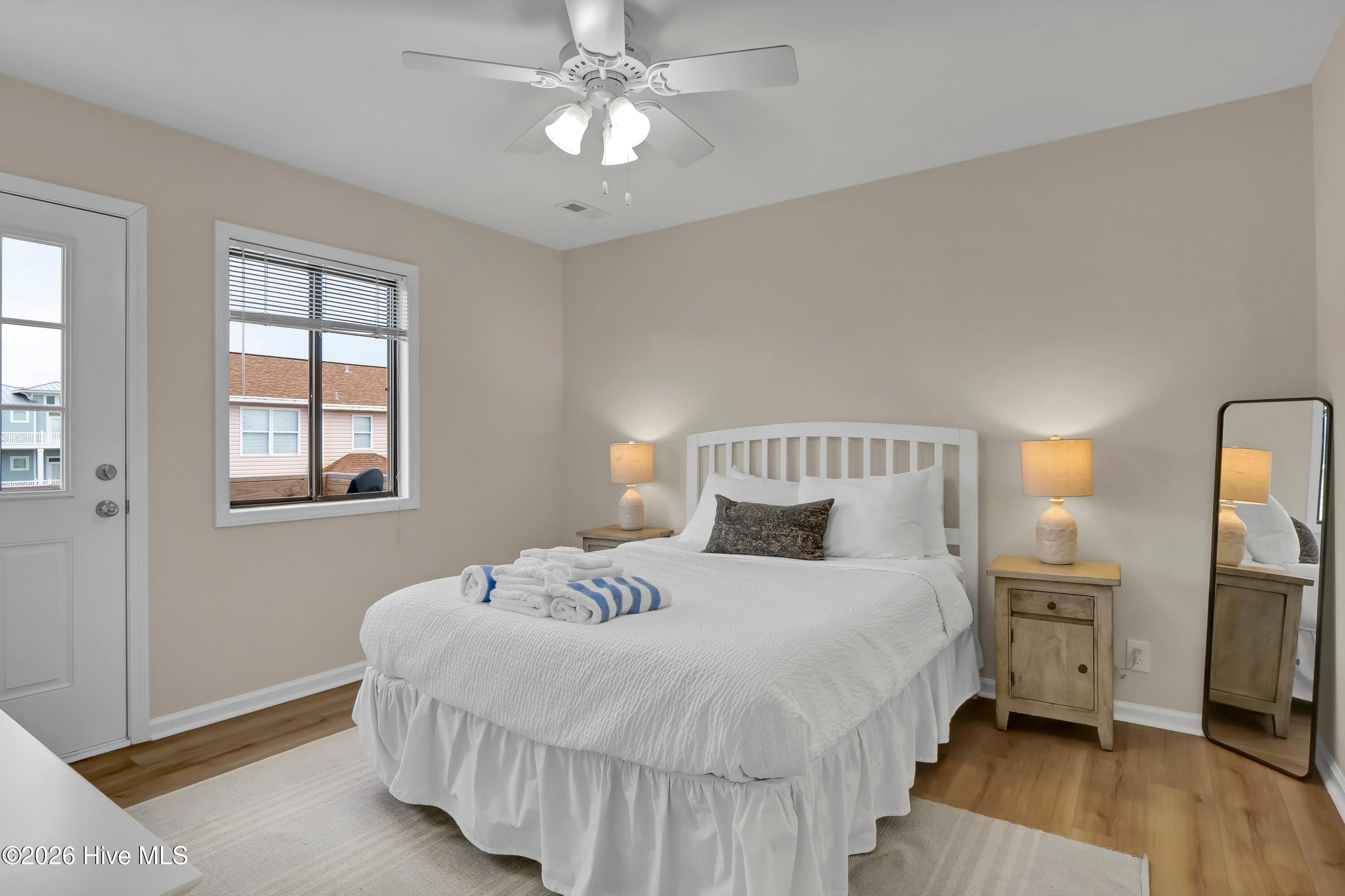 100556258 | Photo 25