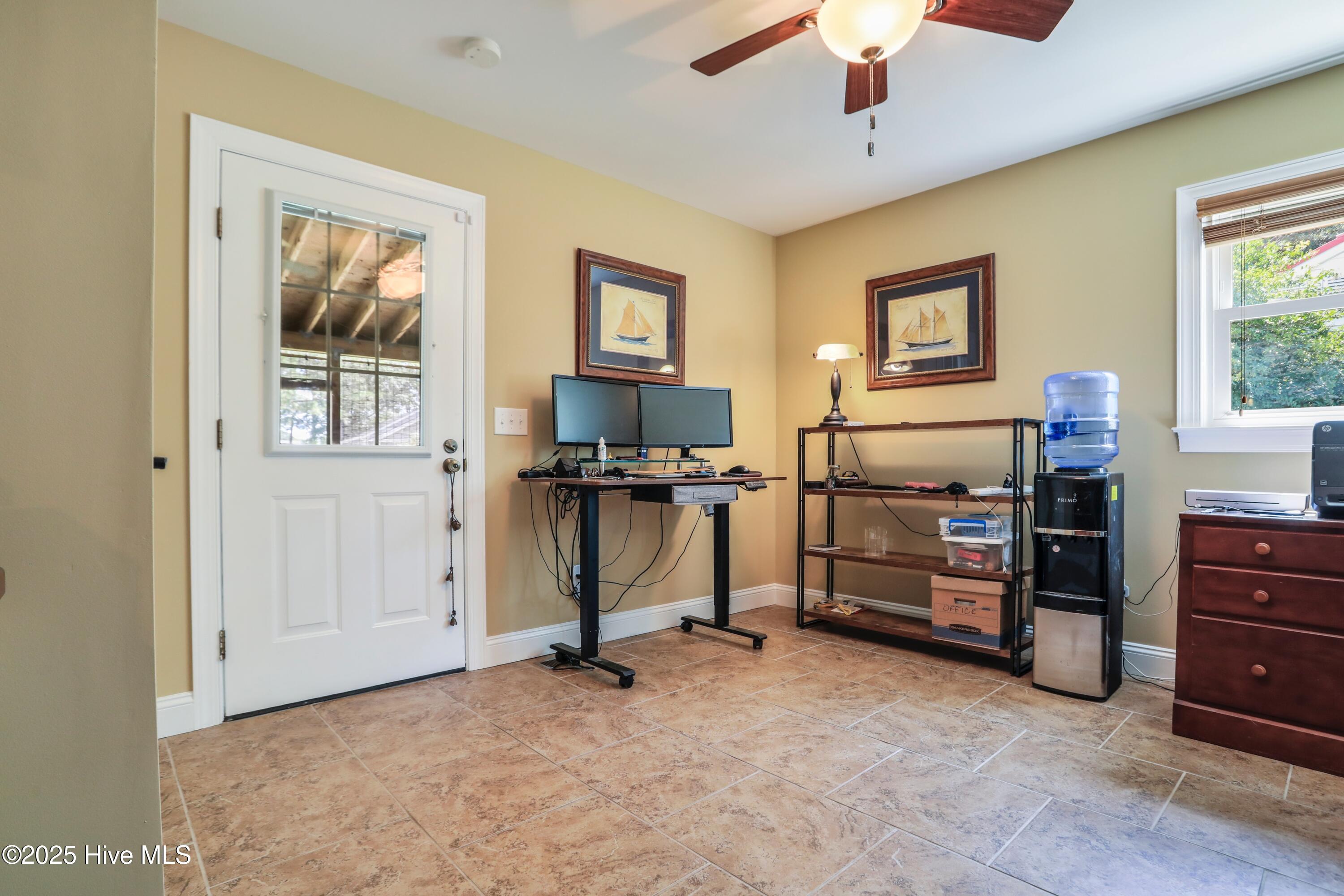 100513124 | Photo 36